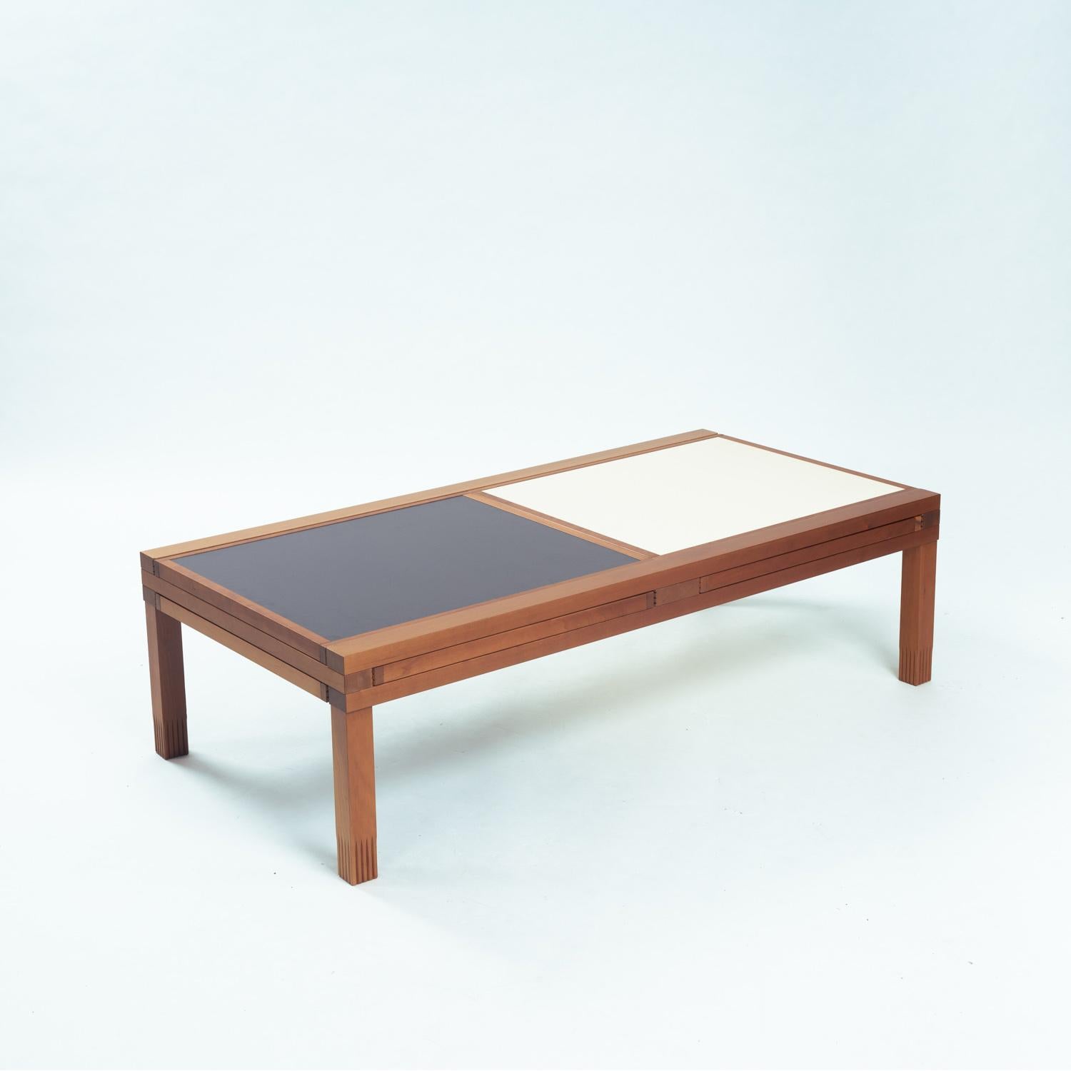 Mid-Century Modern Table basse Bellato de Bernard Vuarnesson avec plateaux réversibles bleu blanc, 1970 en vente
