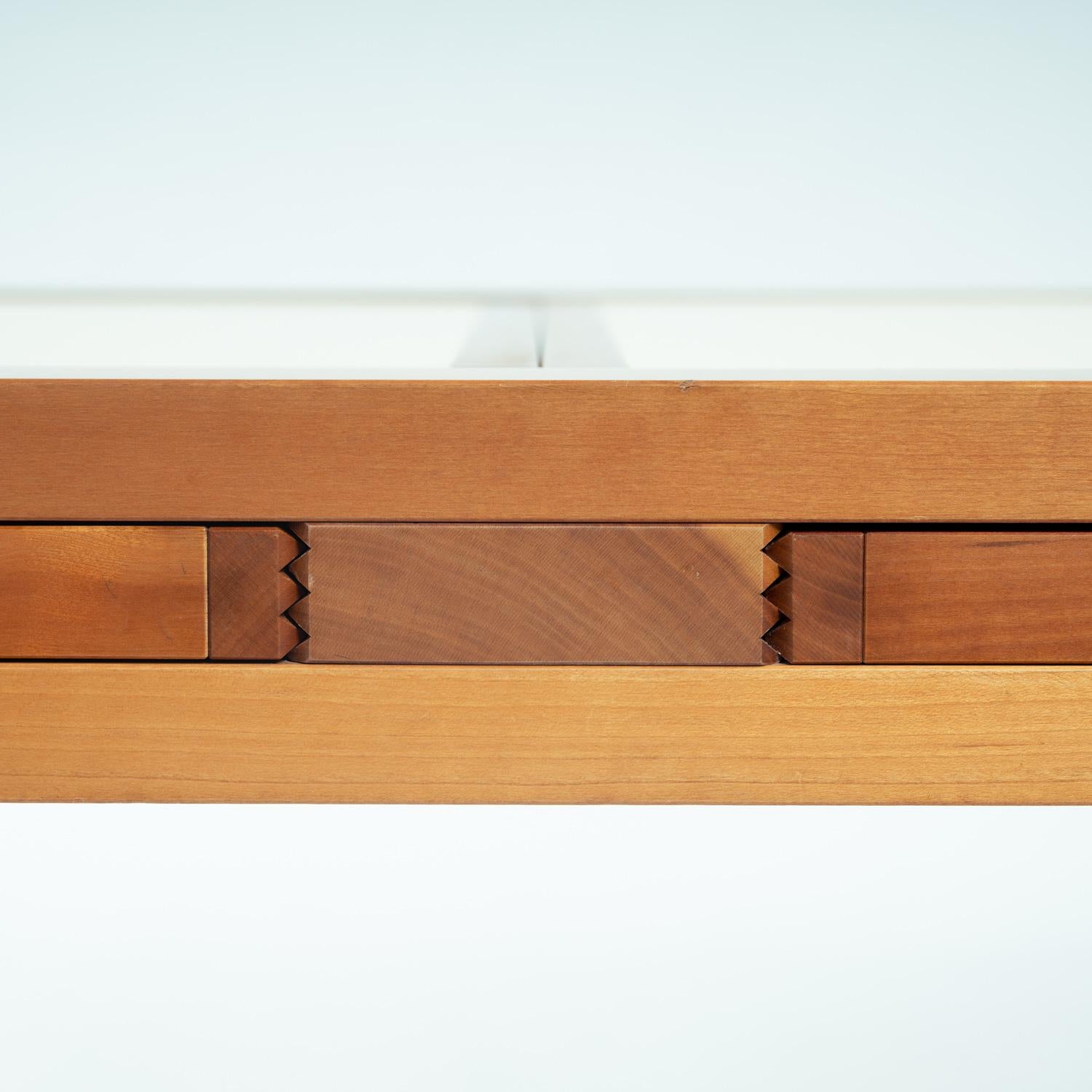 Table basse Bellato de Bernard Vuarnesson avec plateaux réversibles bleu blanc, 1970 en vente 2