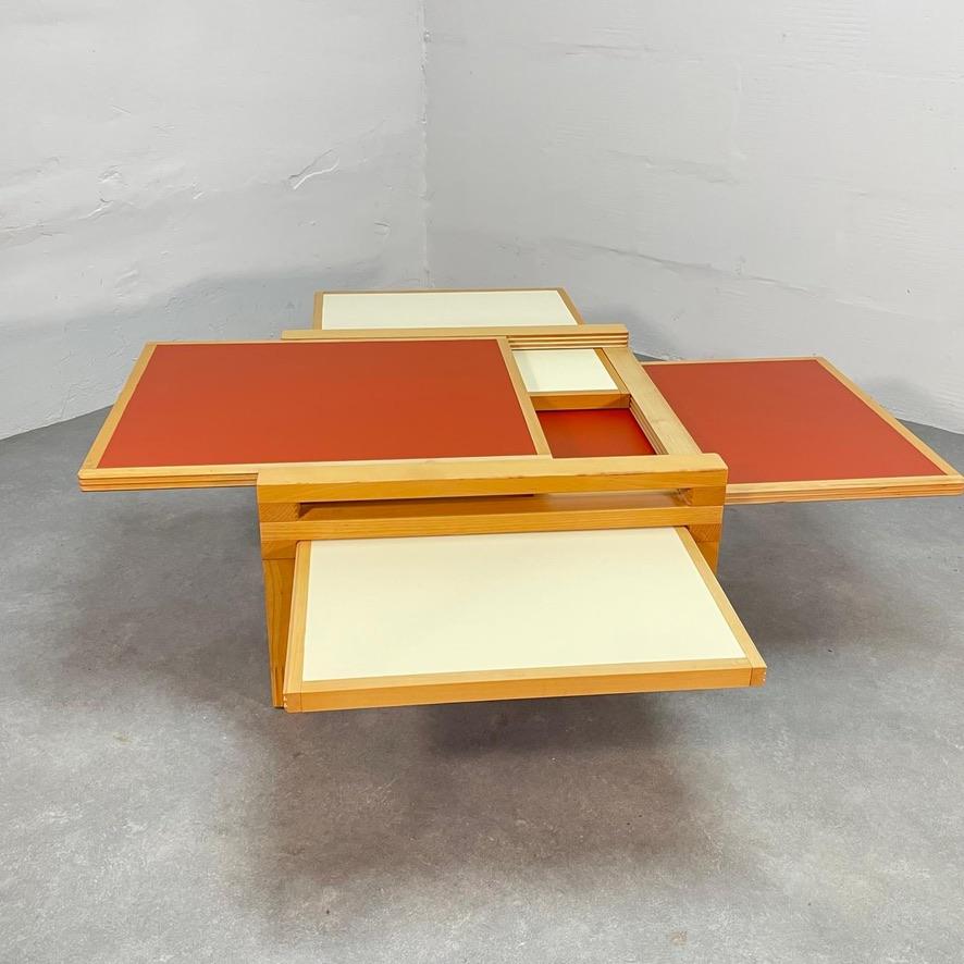 Italian Bernard Vuarnesson early PAR4 coffeetable for Bellato Italy, 1970's.