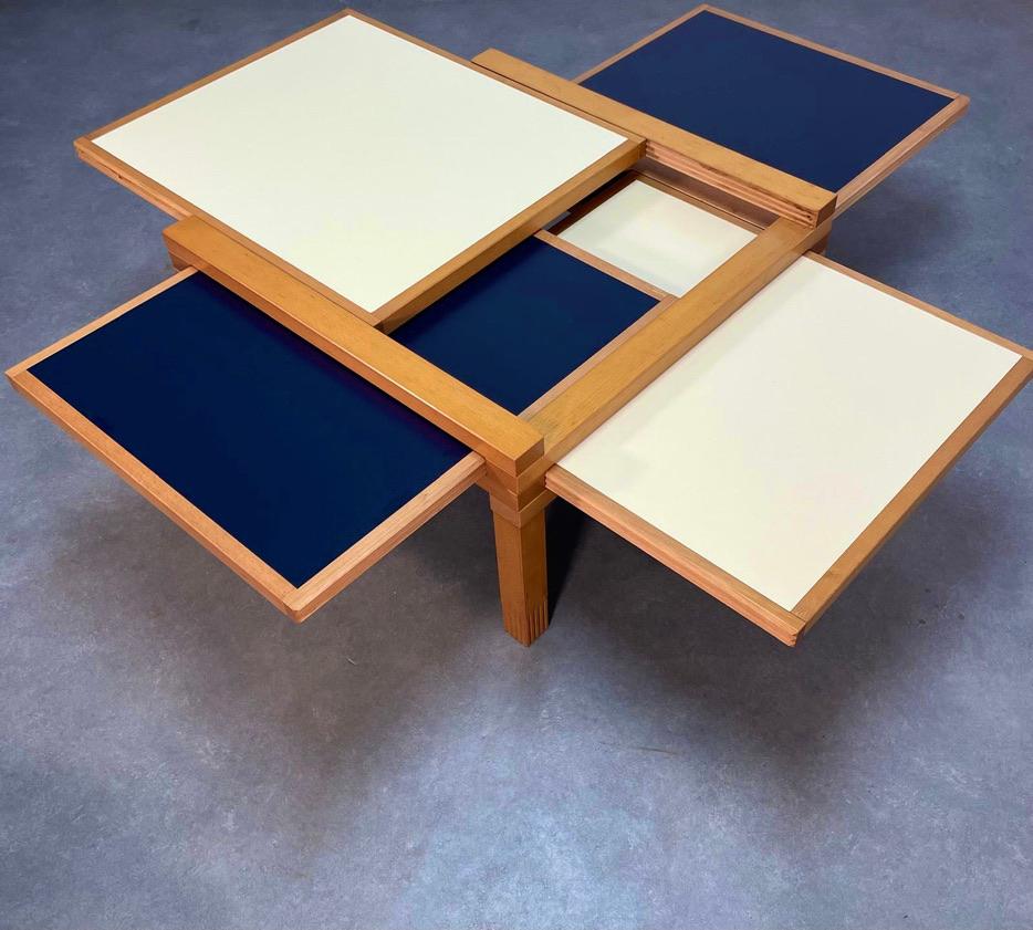 Bernard Vuarnesson early PAR4 coffeetable for Bellato Italy, 1970's. In Good Condition In CASTENRAY, NL