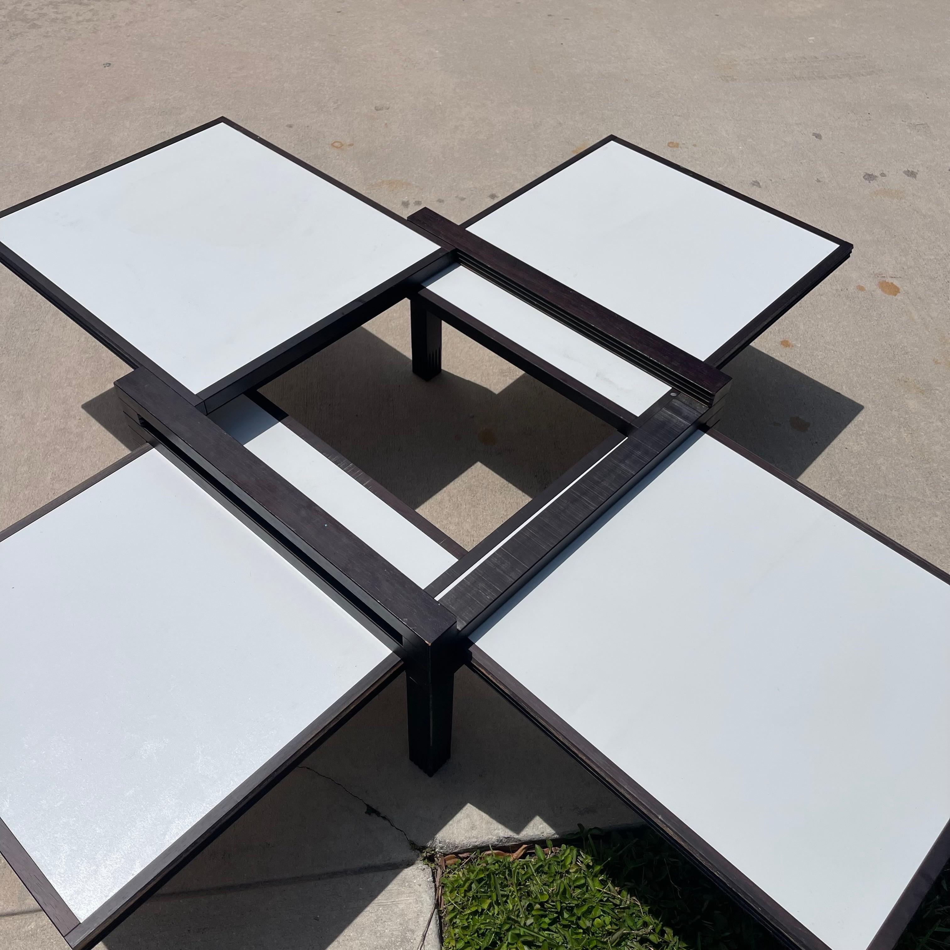 Stratifié Table basse hexagonale en bois stratifié Bernard Vuarnesson, années 1980 en vente