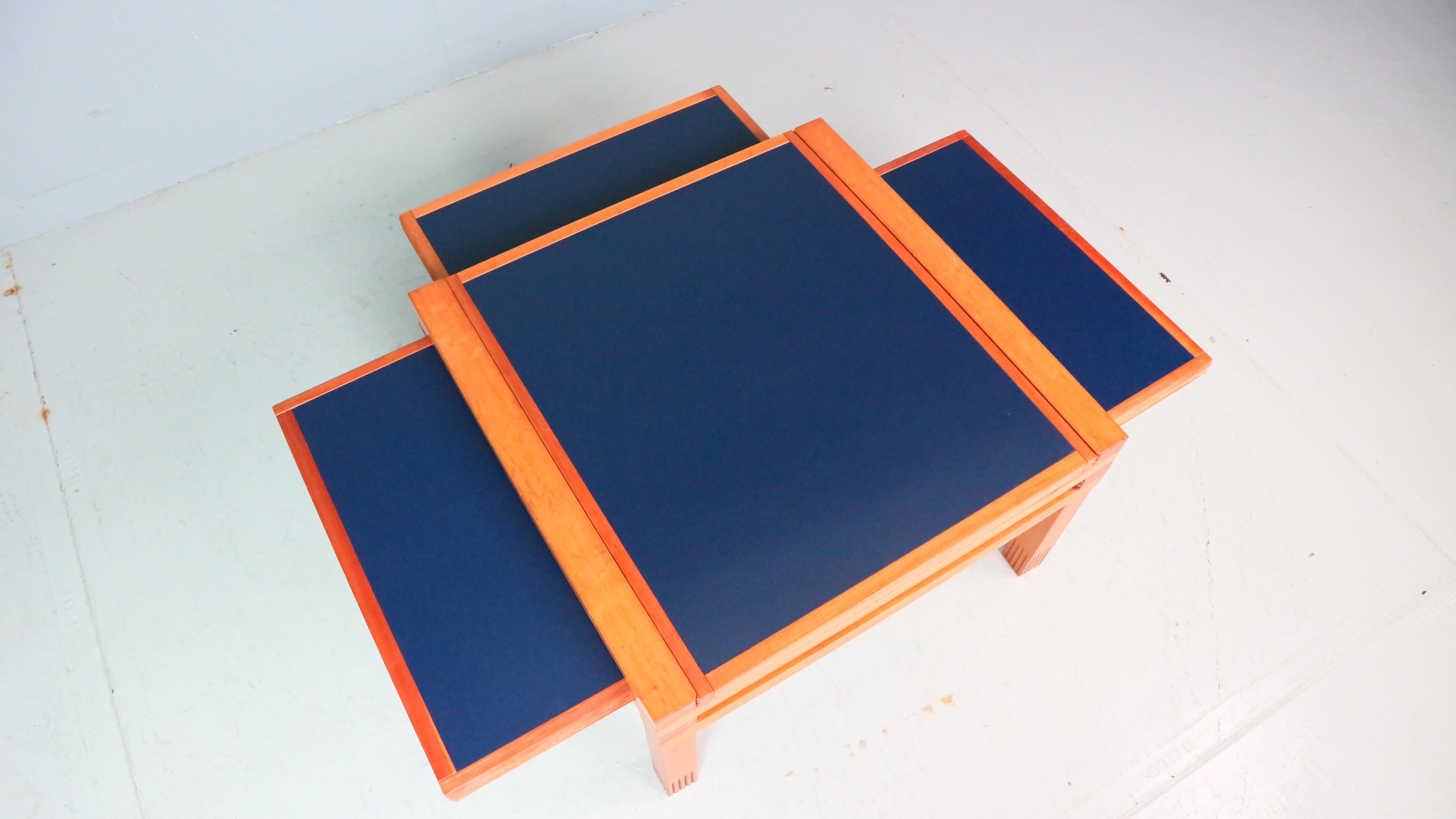 Bernard Vuarnesson Table 'Hexa' blanche/bleue pour Bellato, Design/One, années 1980 3