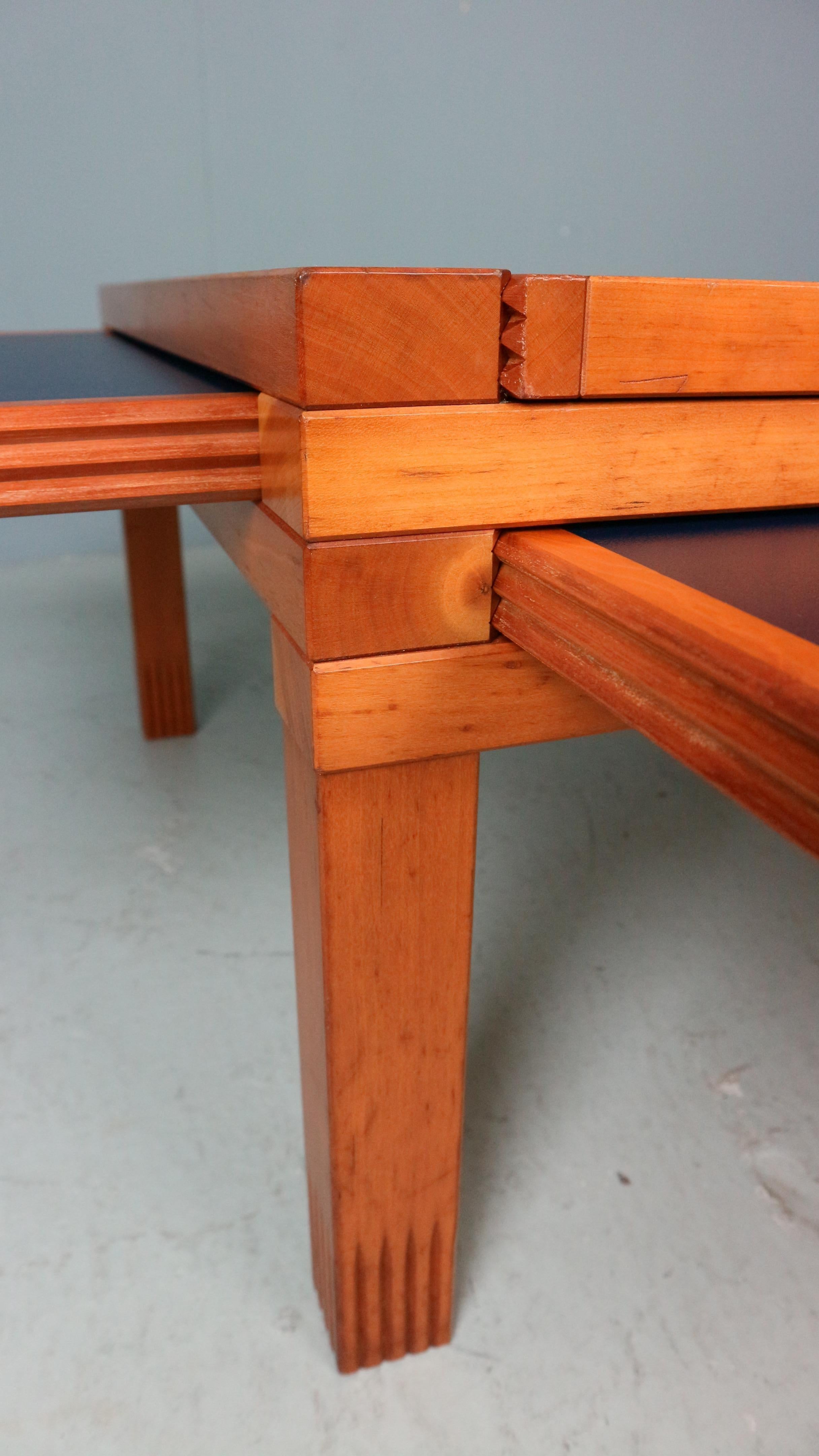 Bernard Vuarnesson Table 'Hexa' blanche/bleue pour Bellato, Design/One, années 1980 10
