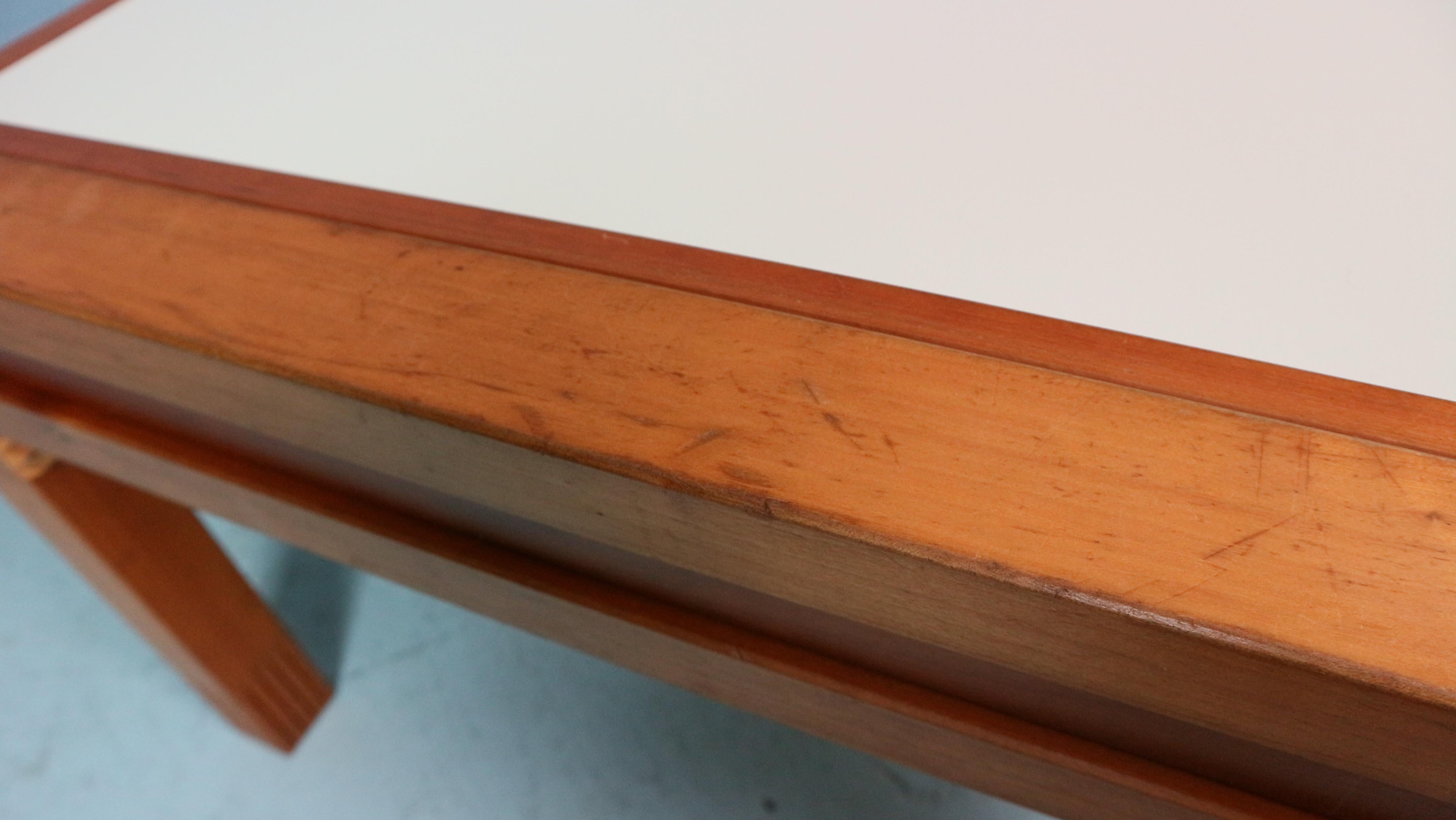 Bernard Vuarnesson Table 'Hexa' blanche/bleue pour Bellato, Design/One, années 1980 13