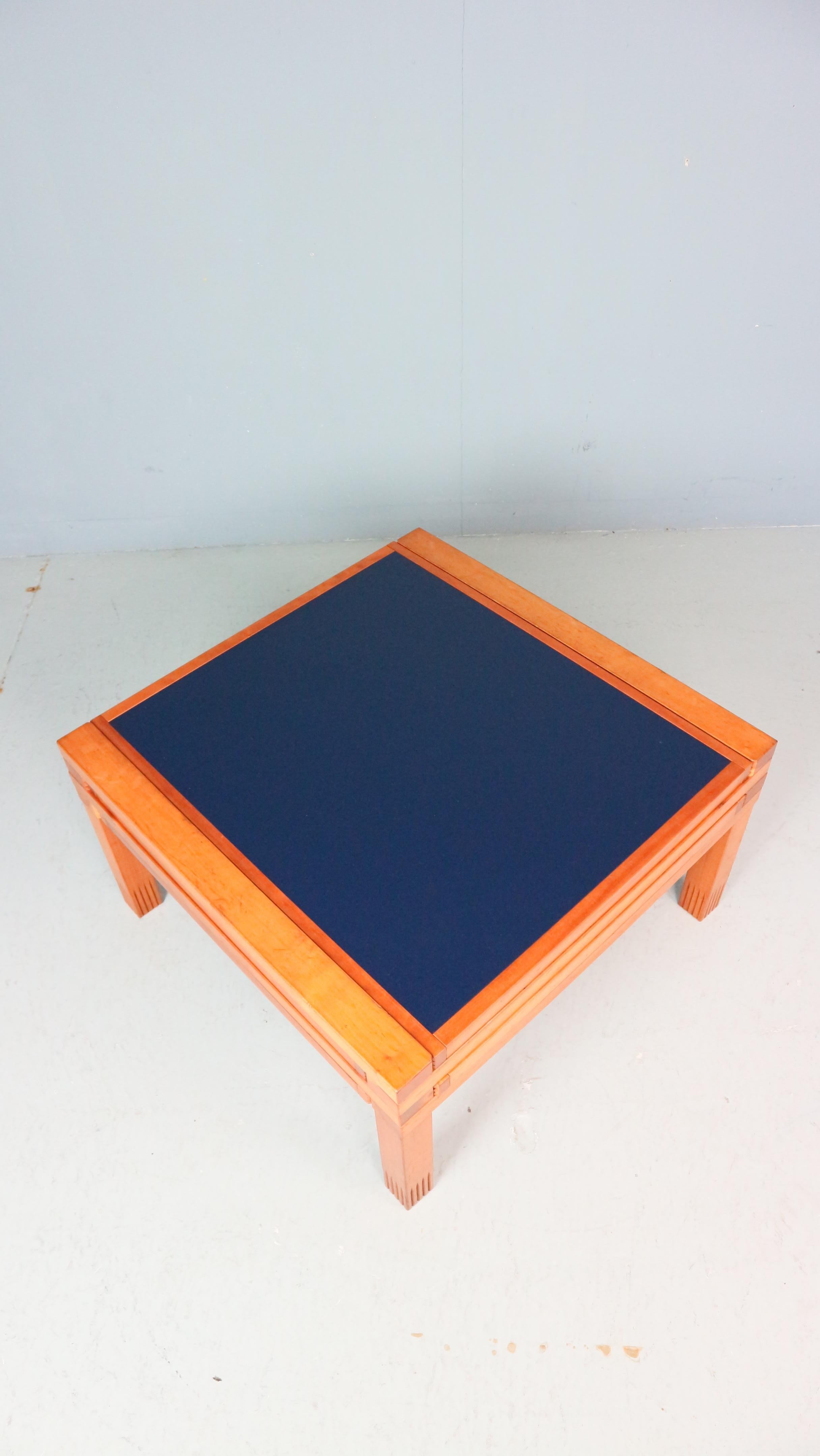 Bernard Vuarnesson Table 'Hexa' blanche/bleue pour Bellato, Design/One, années 1980 Bon état à The Hague, NL