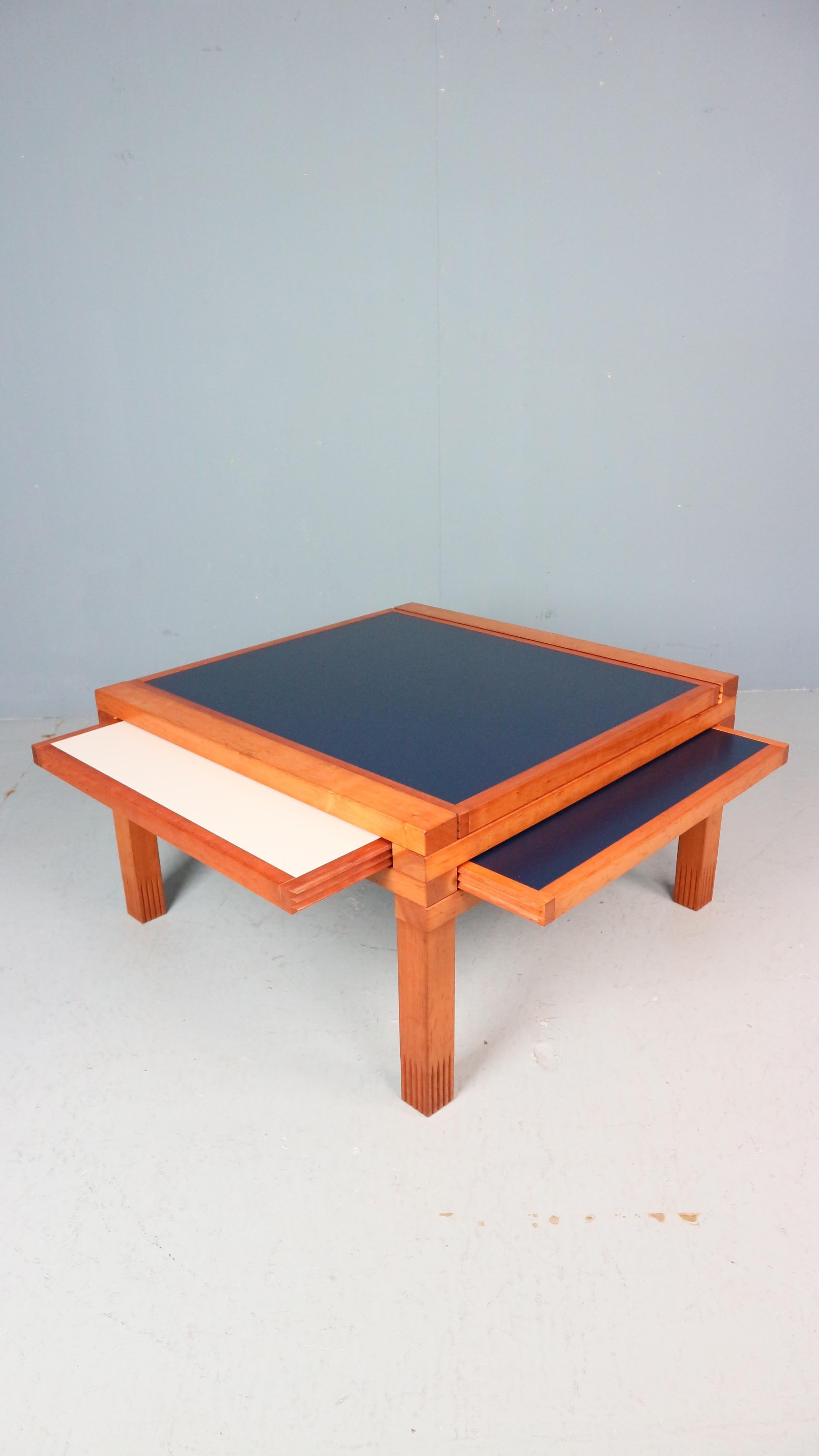 20ième siècle Bernard Vuarnesson Table 'Hexa' blanche/bleue pour Bellato, Design/One, années 1980