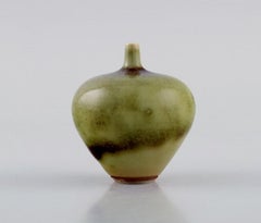 Berndt Friberg (1899-1981) for Gustavsberg Studiohand. Miniature vase, 1960s/70s