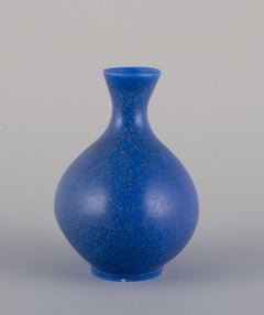 Berndt Friberg (1899-1981) per Gustavsberg, Svezia. Vaso in ceramica con smalto blu