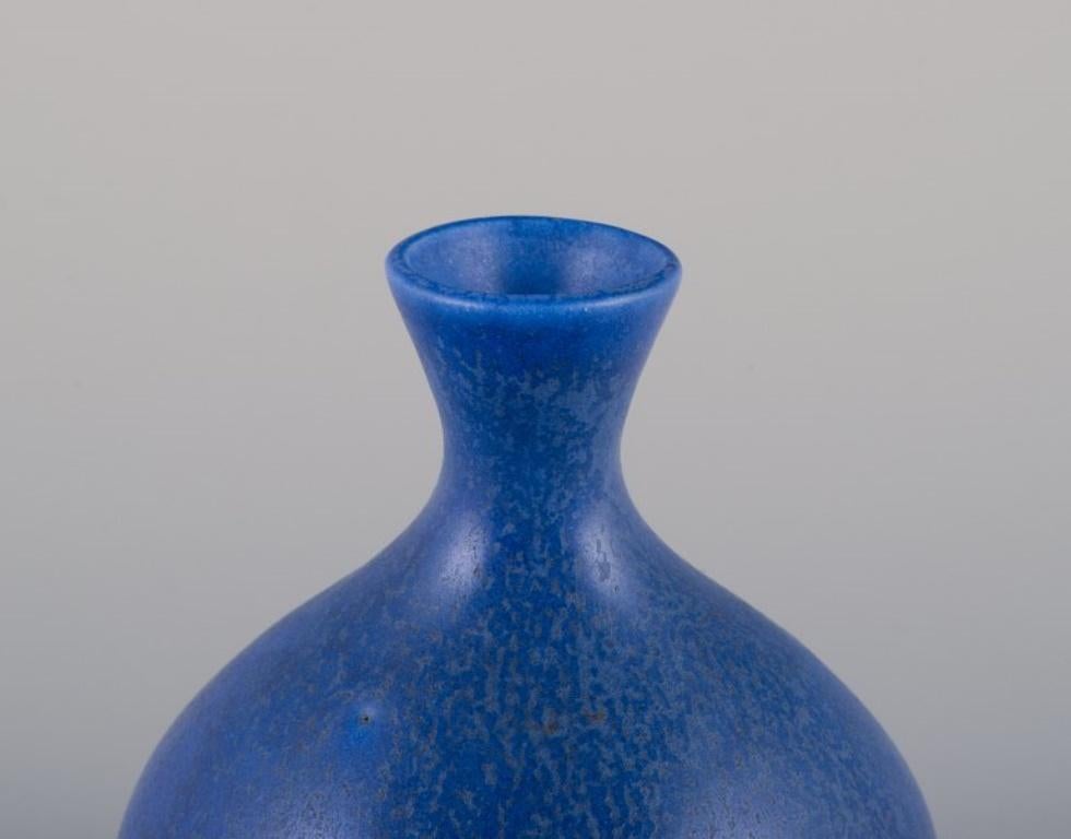 Berndt Friberg (1899-1981) for Gustavsberg, Sweden. Ceramic vase with blue glaze In Good Condition For Sale In Copenhagen, DK