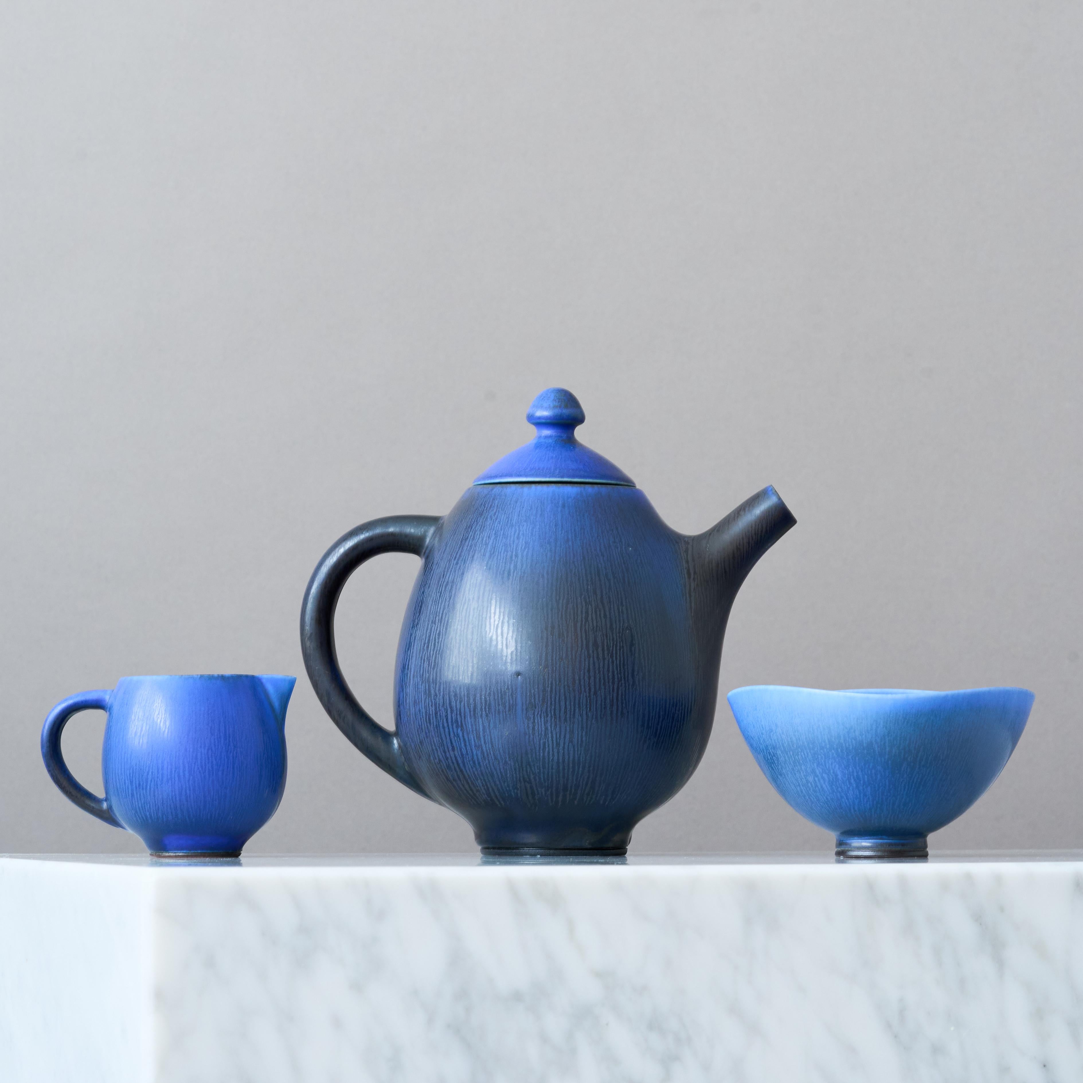 Svedese Berndt Friberg, Servizio da tè in gres blu a 3 pezzi, Studio A, Svezia, 1955 in vendita