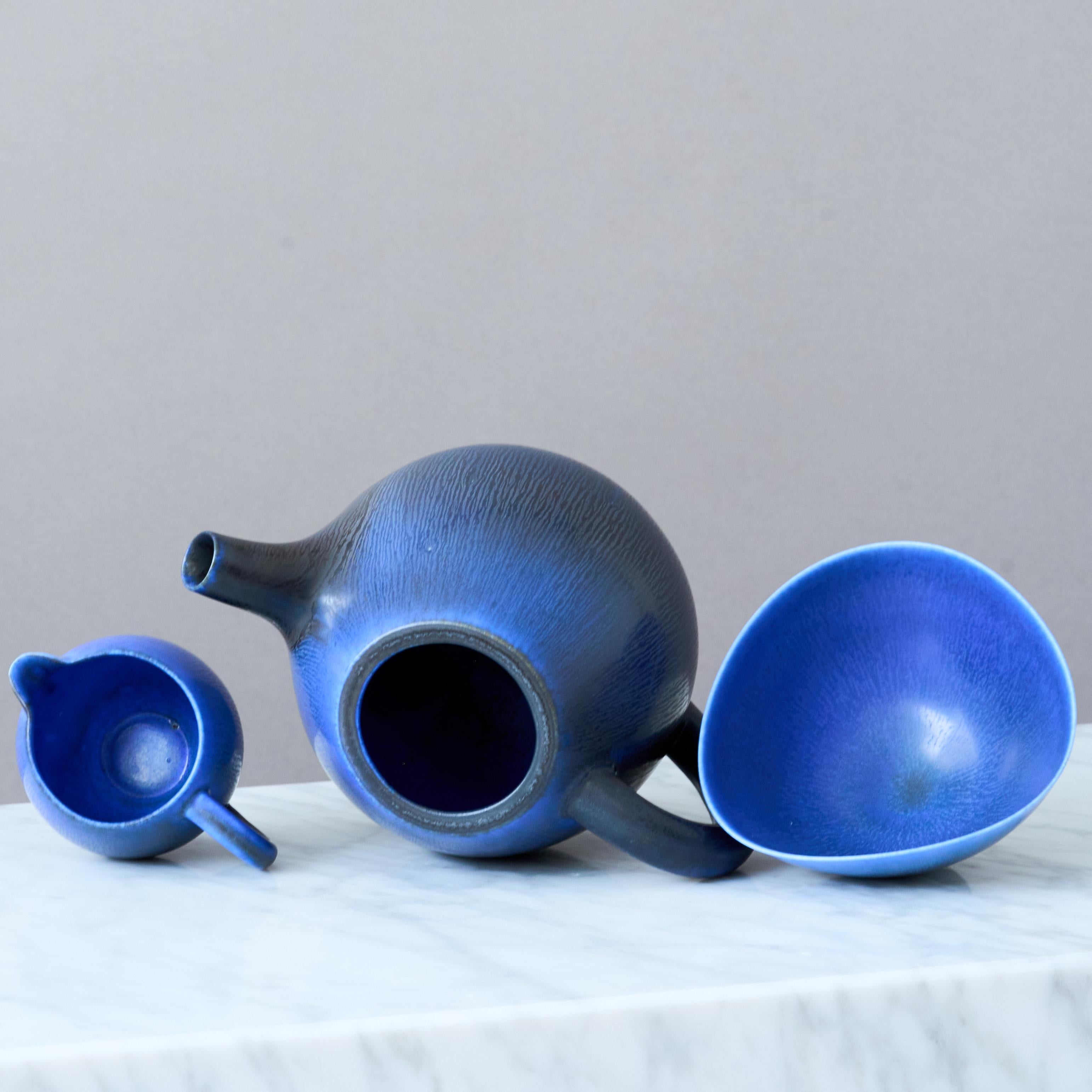 Ceramica Berndt Friberg, Servizio da tè in gres blu a 3 pezzi, Studio A, Svezia, 1955 in vendita