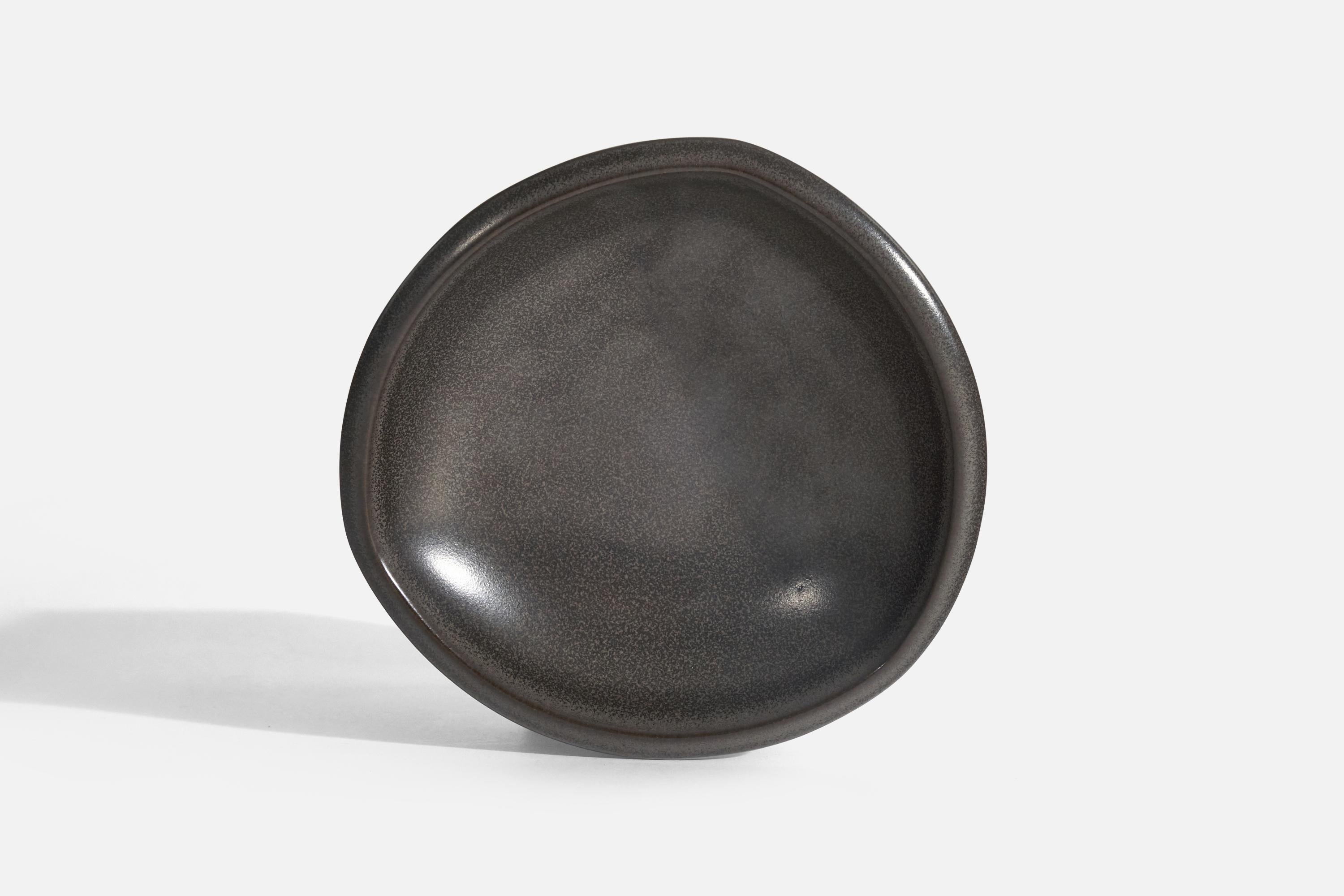 Swedish Berndt Friberg, Bowl, Brown Glazed Stoneware, Gustavsberg, Sweden, 1939–1944