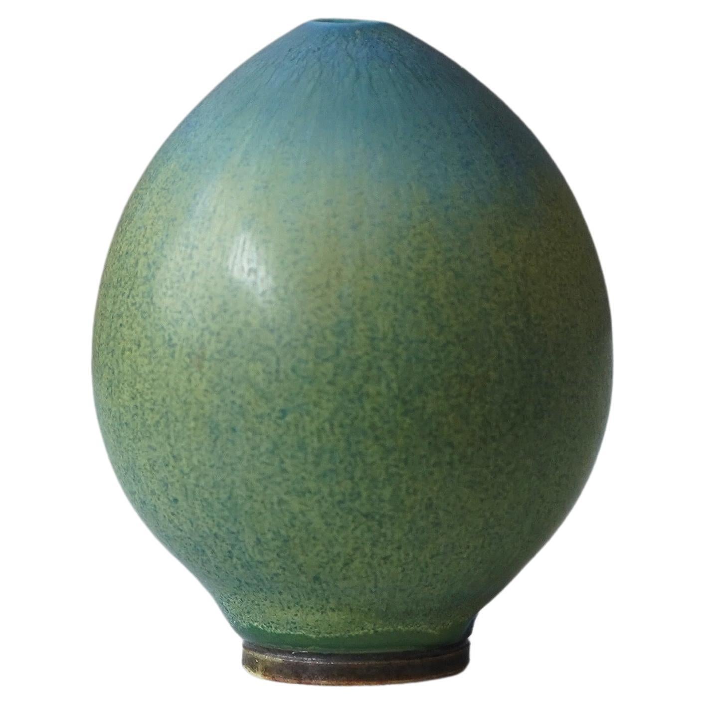 Berndt Friberg, Eiförmige Steingutvase, Gustavsberg Studio, Schweden, 1965