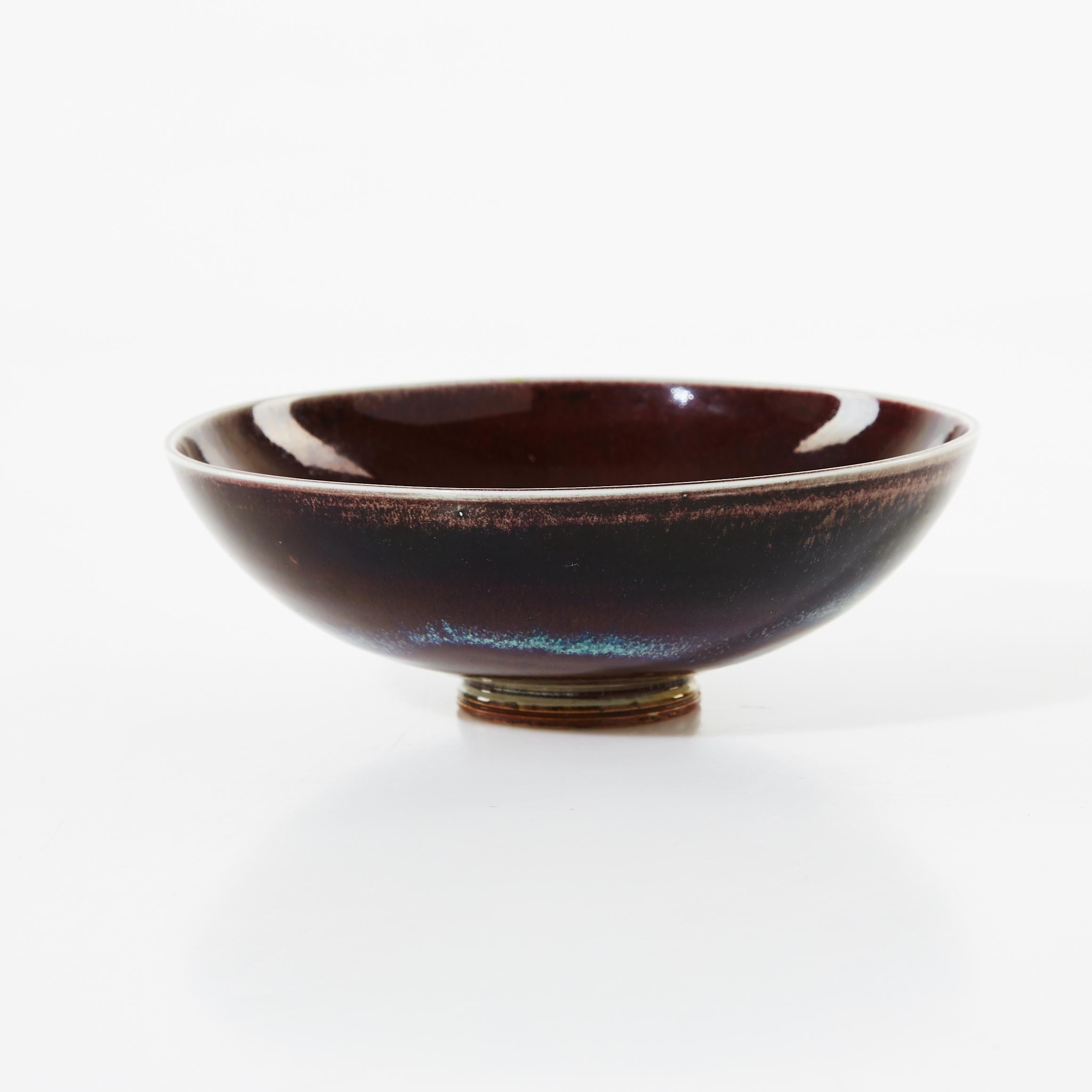 Berndt Friberg for Gustavsberg, Modern Swedish Ceramic Bowl, 1950's In Good Condition For Sale In Paris, FR
