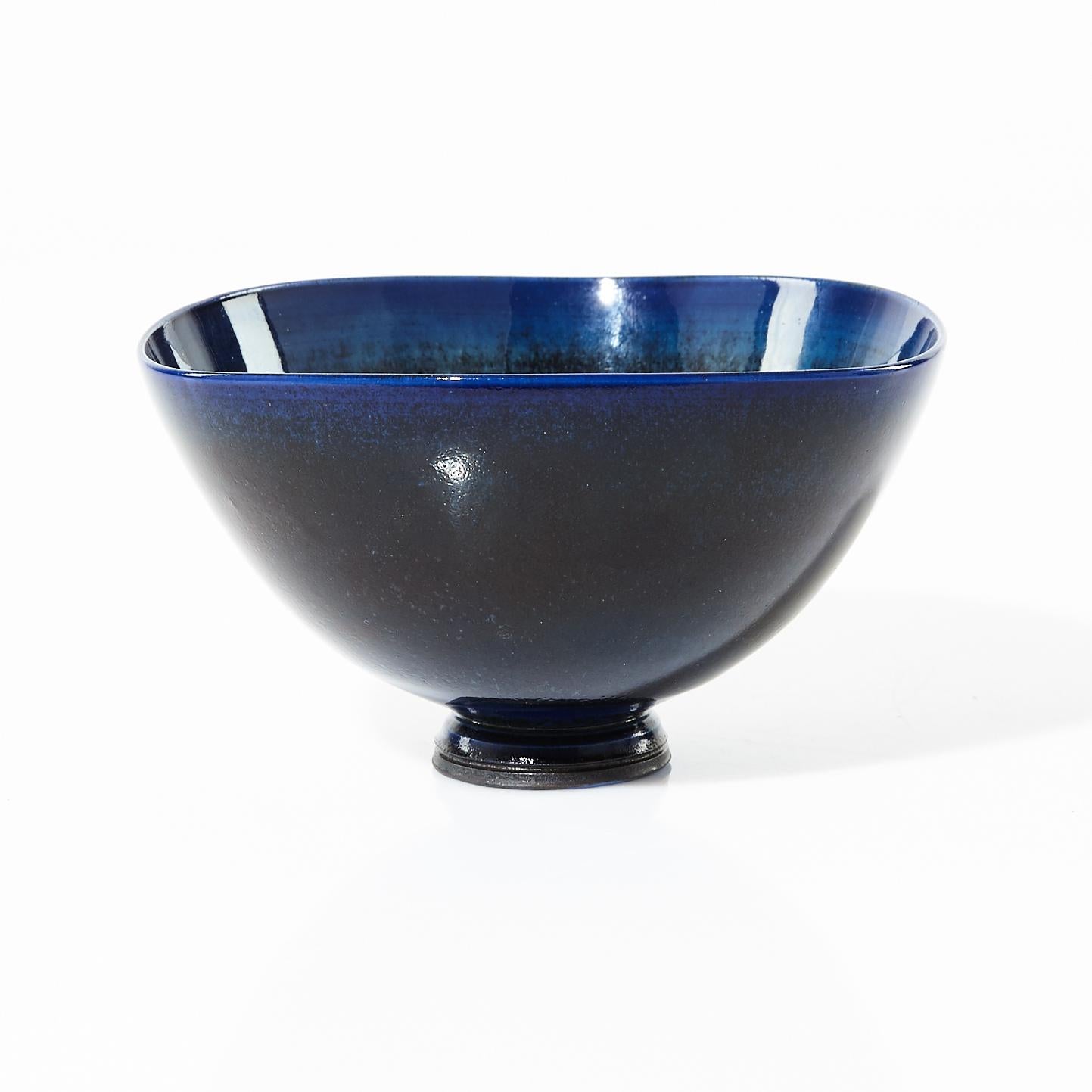 Berndt Friberg for Gustavsberg, Modern Swedish Ceramic Bowl or Vide Poche 1950 For Sale 2