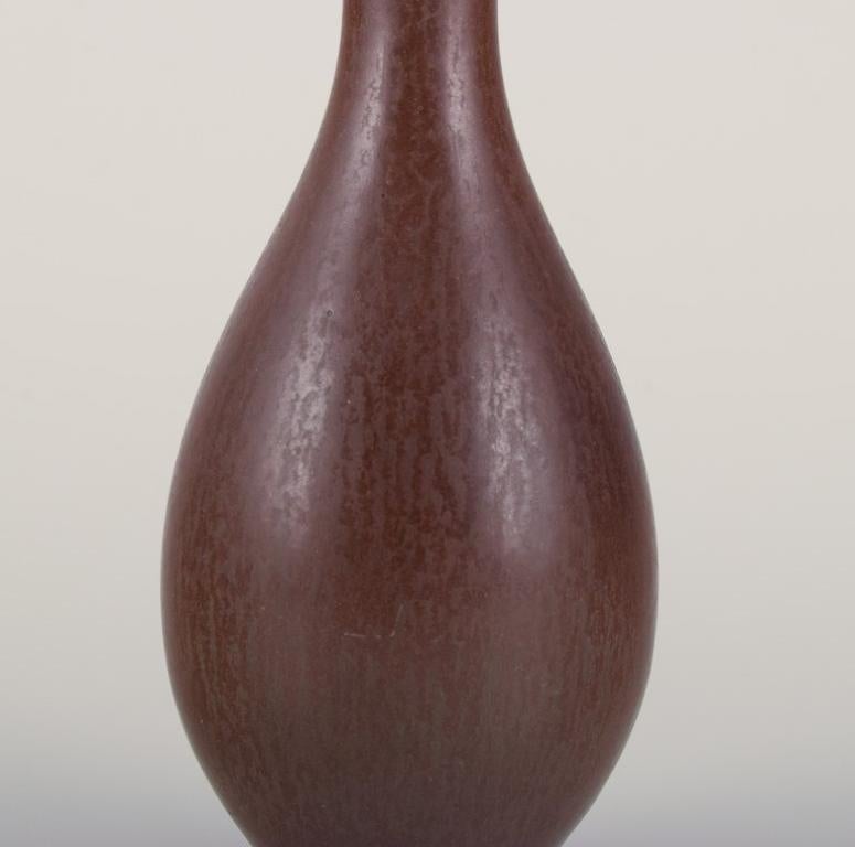Glazed Berndt Friberg for Gustavsberg Studio. Unique ceramic vase in brown tones. For Sale