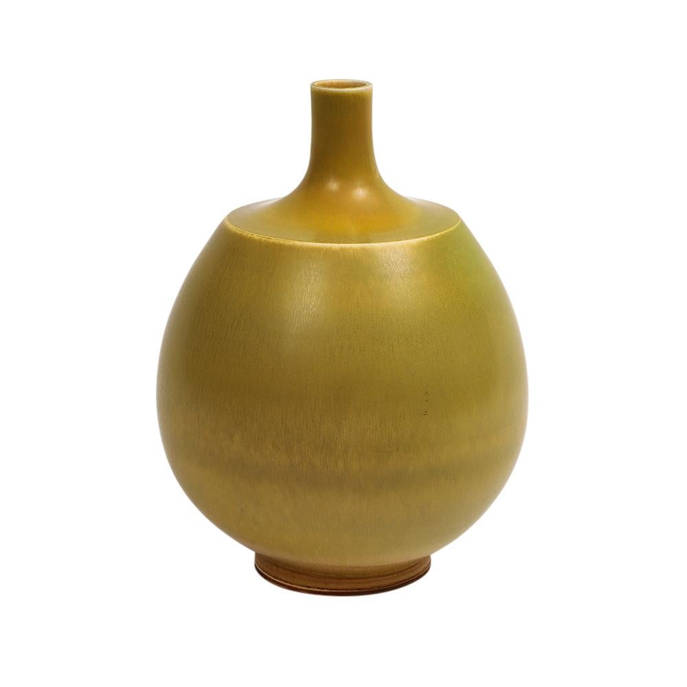 Ceramica Vaso di Berndt Friberg per Gustavsberg, Gres, Giallo, Firmato in vendita
