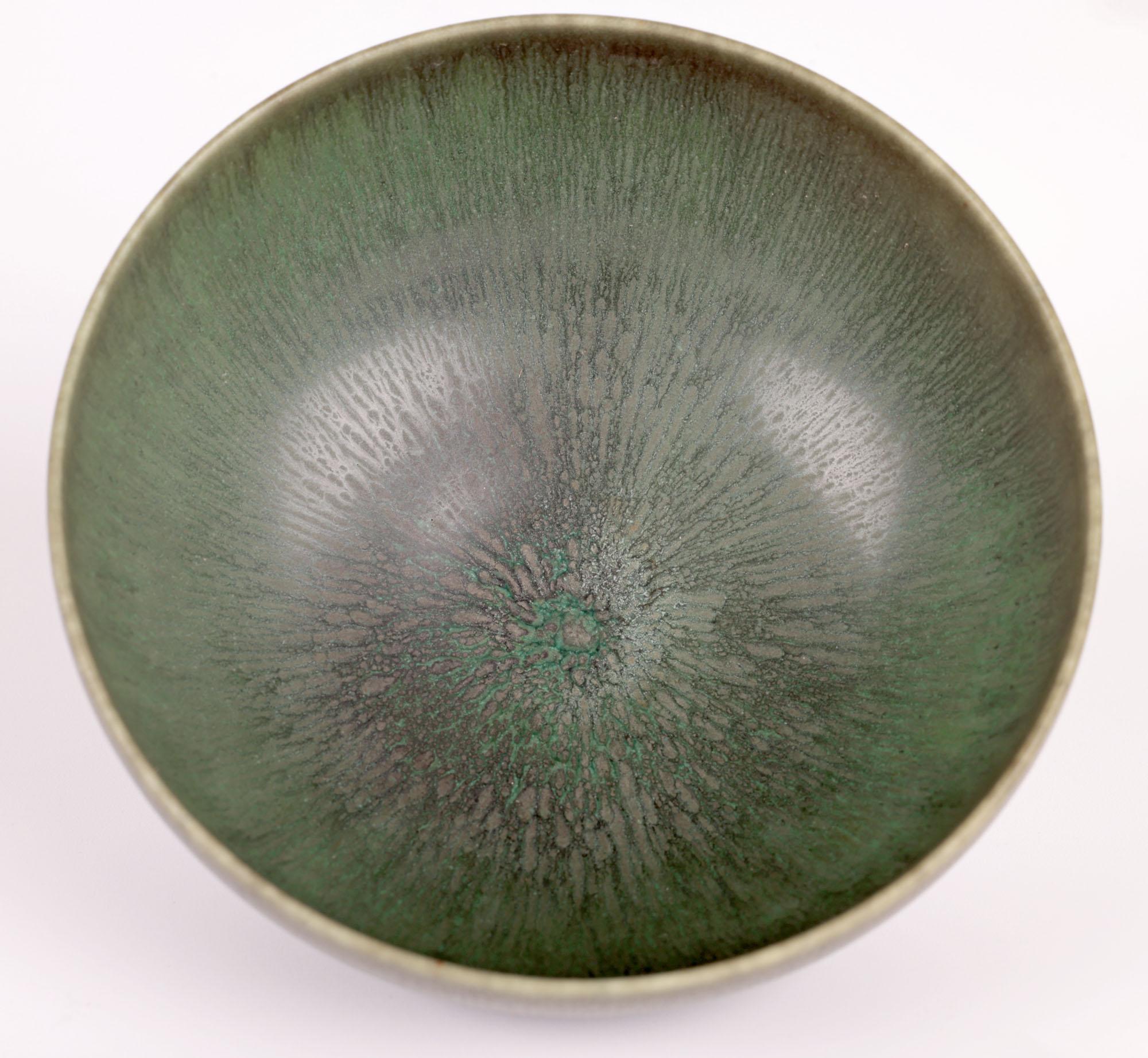 Metà XX secolo Berndt Friberg Gustavsberg Ciotola in Studio Pottery smaltata Greene & Greene in vendita