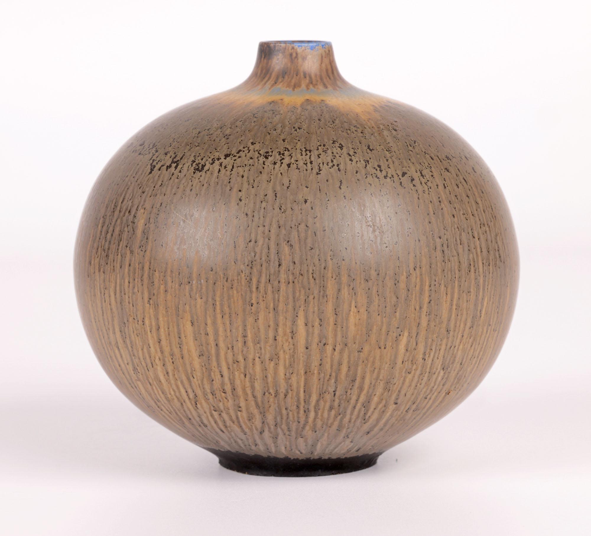 Vernissé Vase en forme d'ampoule émaillée Haresfur de Berndt Friberg Gustavsberg pour Studio Pottery en vente