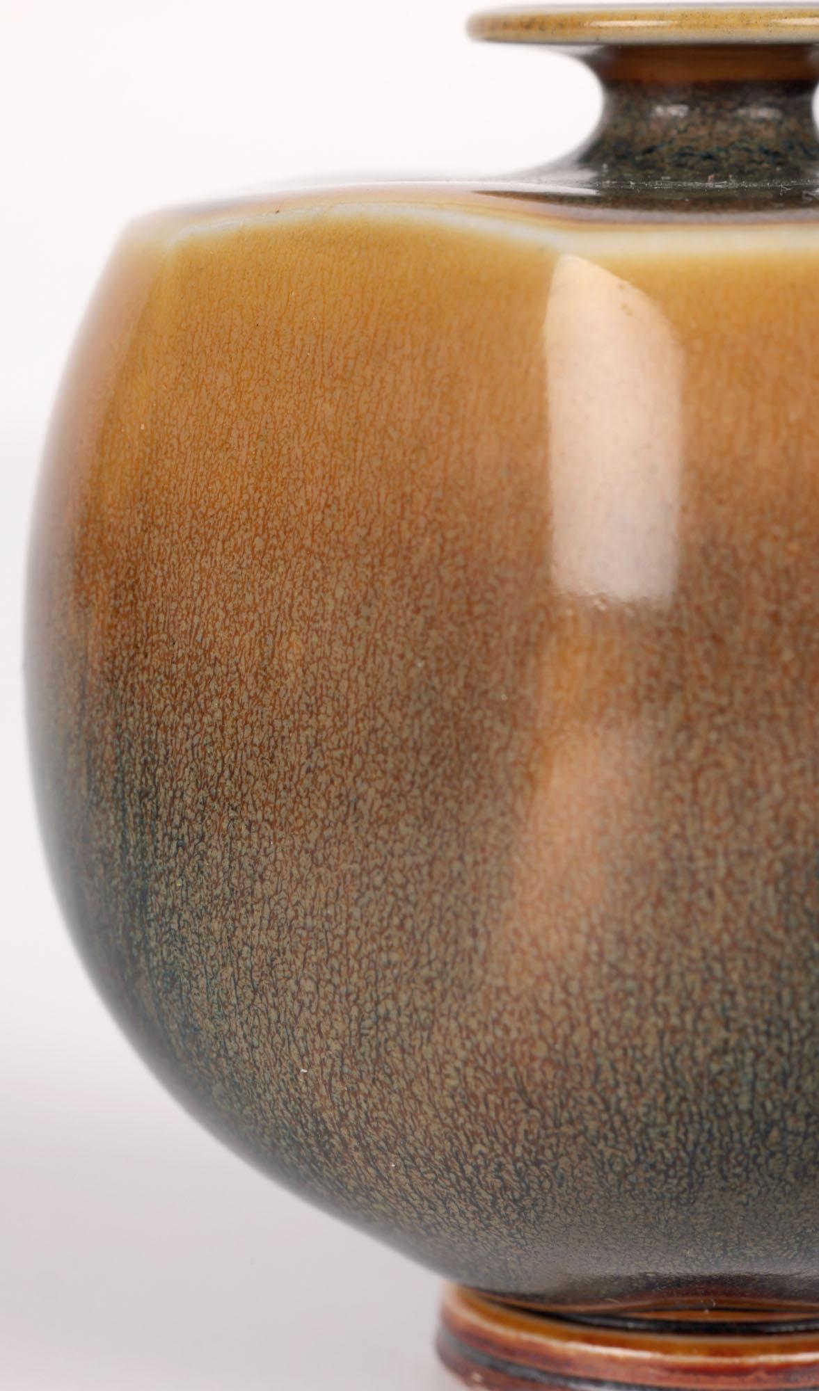 Moderno Berndt Friberg Gustavsberg Vaso quadrato in miniatura Studio Pottery in vendita