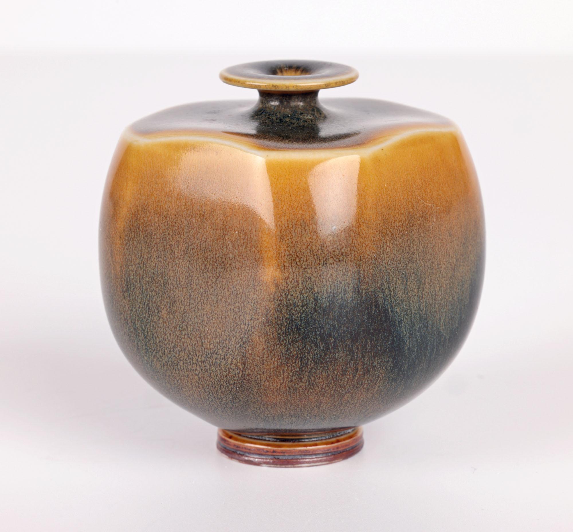 Berndt Friberg Gustavsberg Miniature Square Studio Pottery Vase (Glasiert) im Angebot