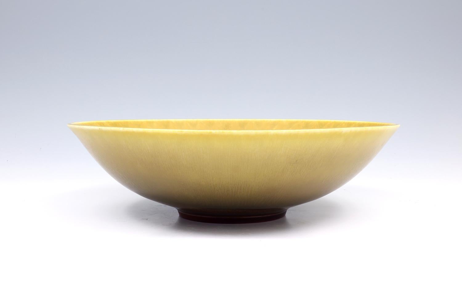 Berndt Friberg, Large Stoneware Bowl with Pattern, Gustavsberg, Sweden 1967 In Good Condition In Tokyo, 13