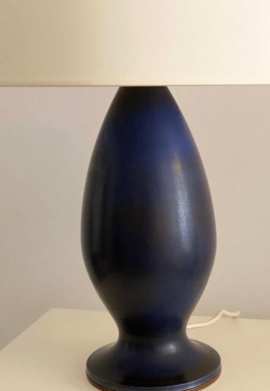 Swedish Berndt Friberg Large Stoneware Dark Blue Table Lamp, 1960s For Sale