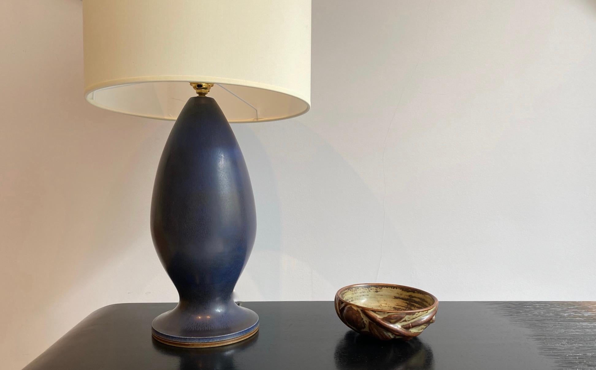 Mid-20th Century Berndt Friberg Large Stoneware Dark Blue Table Lamp, 1960s For Sale