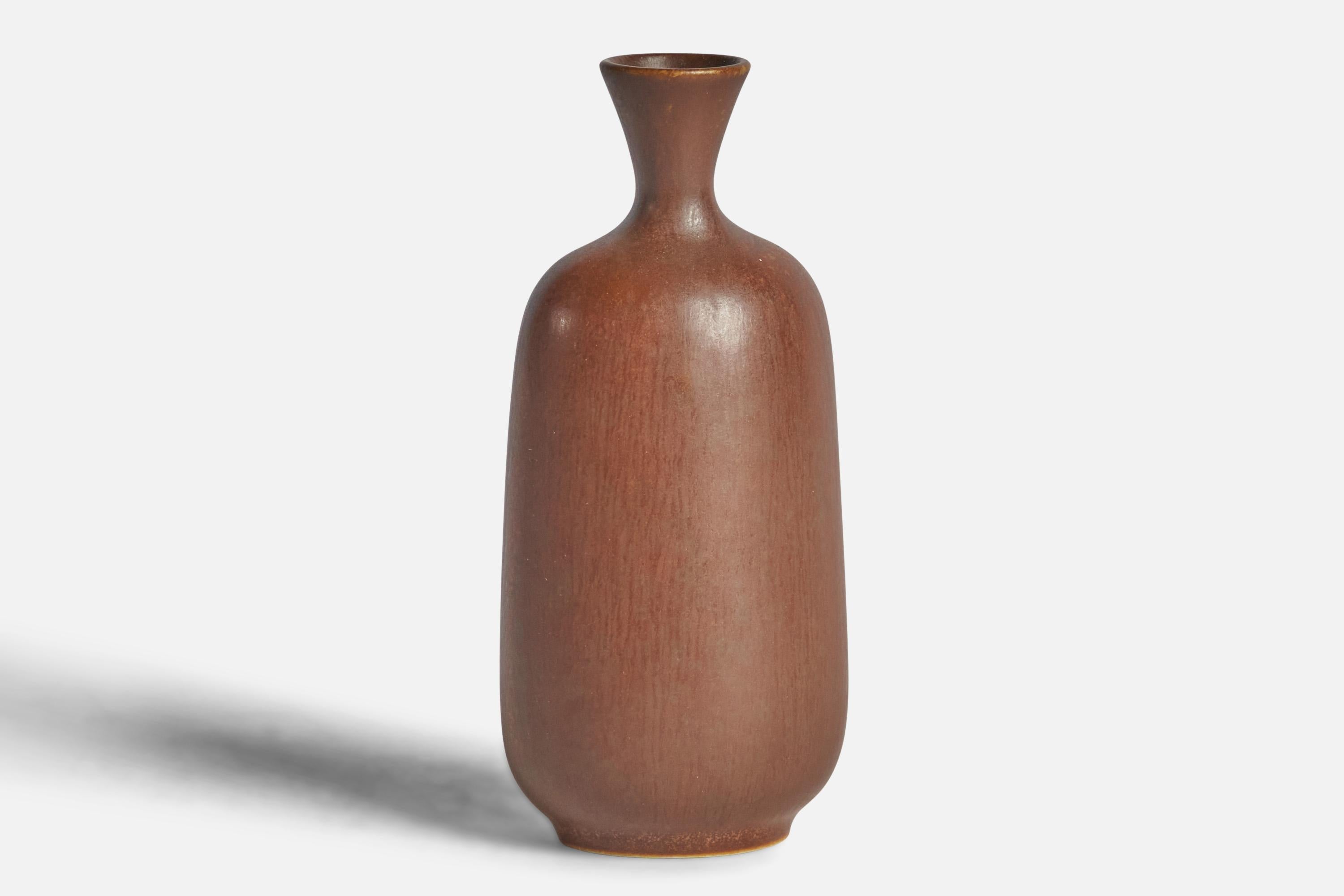 A brown-glazed stoneware vase designed by Berndt Friberg and produced by Rörstrand, Sweden, 1950s.