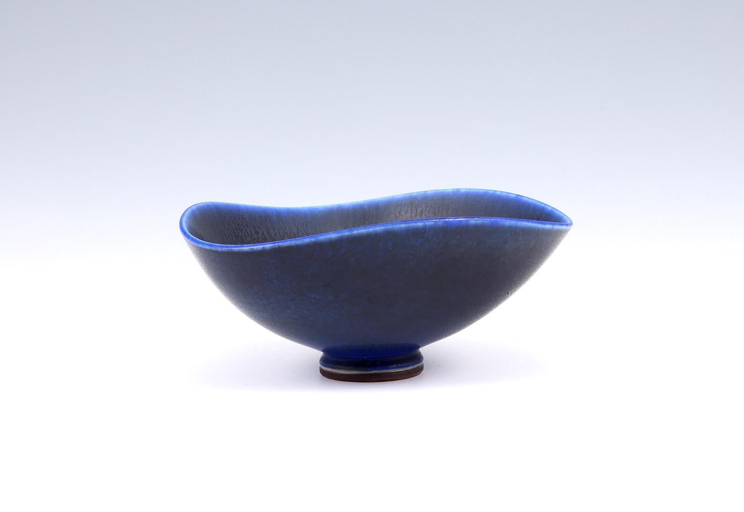Berndt Friberg, Stoneware Blue Bowl, Gustavsberg, Sweden, 1964 In Good Condition In Tokyo, 13
