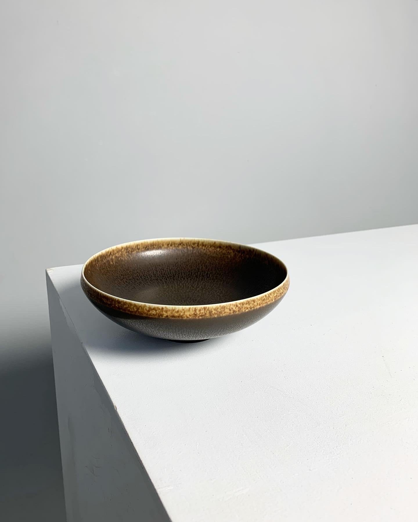 Mid-Century Modern Berndt Friberg Stoneware Bowl Brown Hare‘S Fur Gustavsberg, Sweden, 1962 For Sale