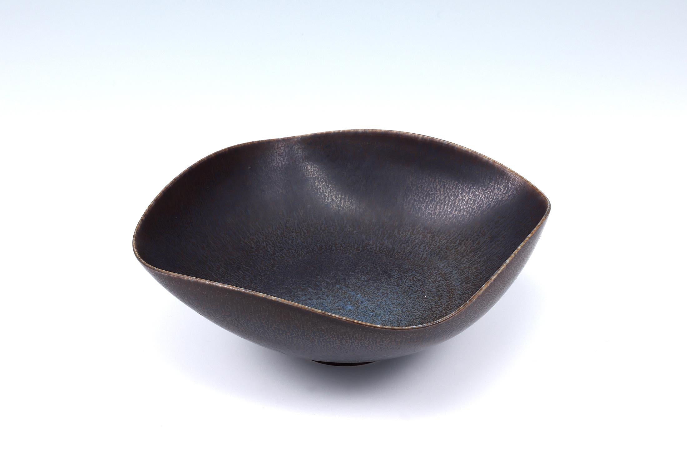 Berndt Friberg, Stoneware Bowl with deep brown haresfur glaze, Gustavsberg, Sweden 1952 Impressed 