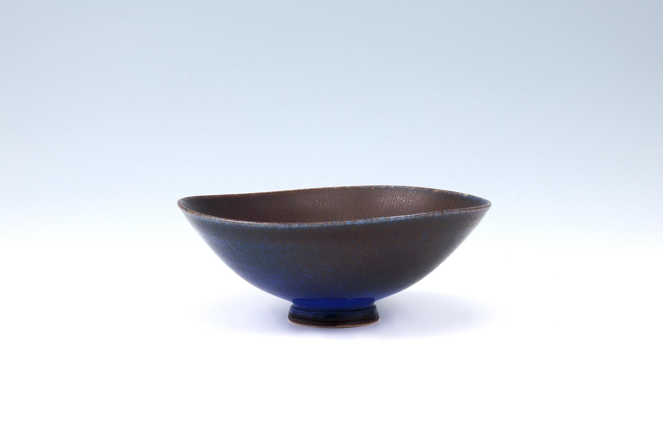 Swedish Berndt Friberg, Stoneware Deep Brown and Blue Bowl, Gustavsberg, Sweden, 1952 For Sale