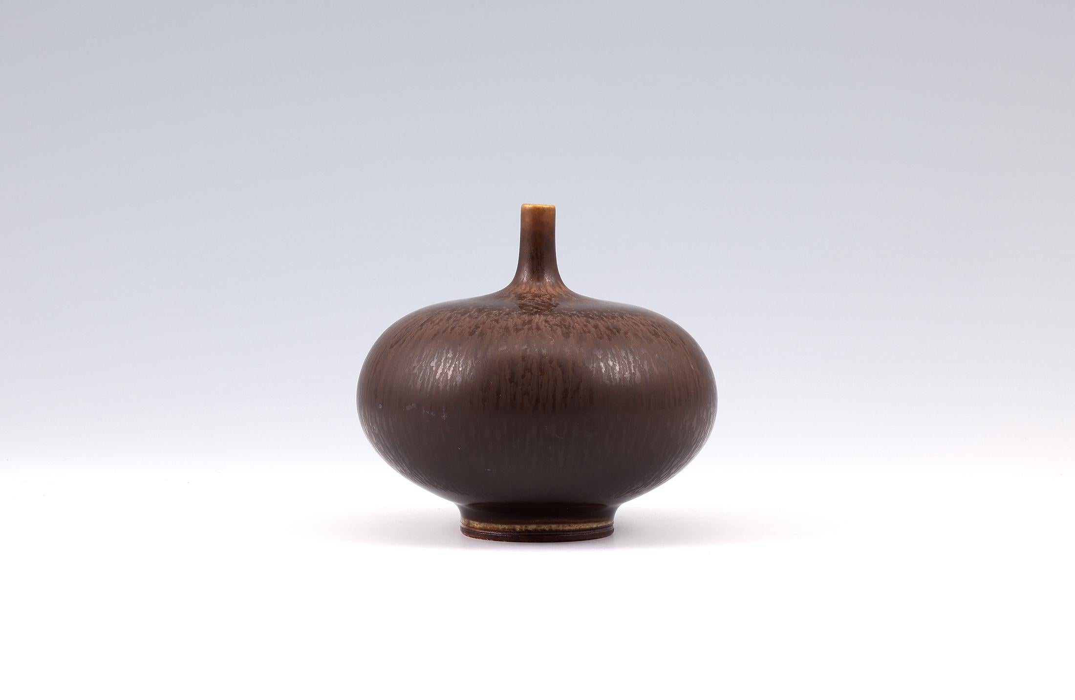 Ceramic Berndt Friberg, Stoneware Discus Vase, Gustavsberg, Sweden, 1965