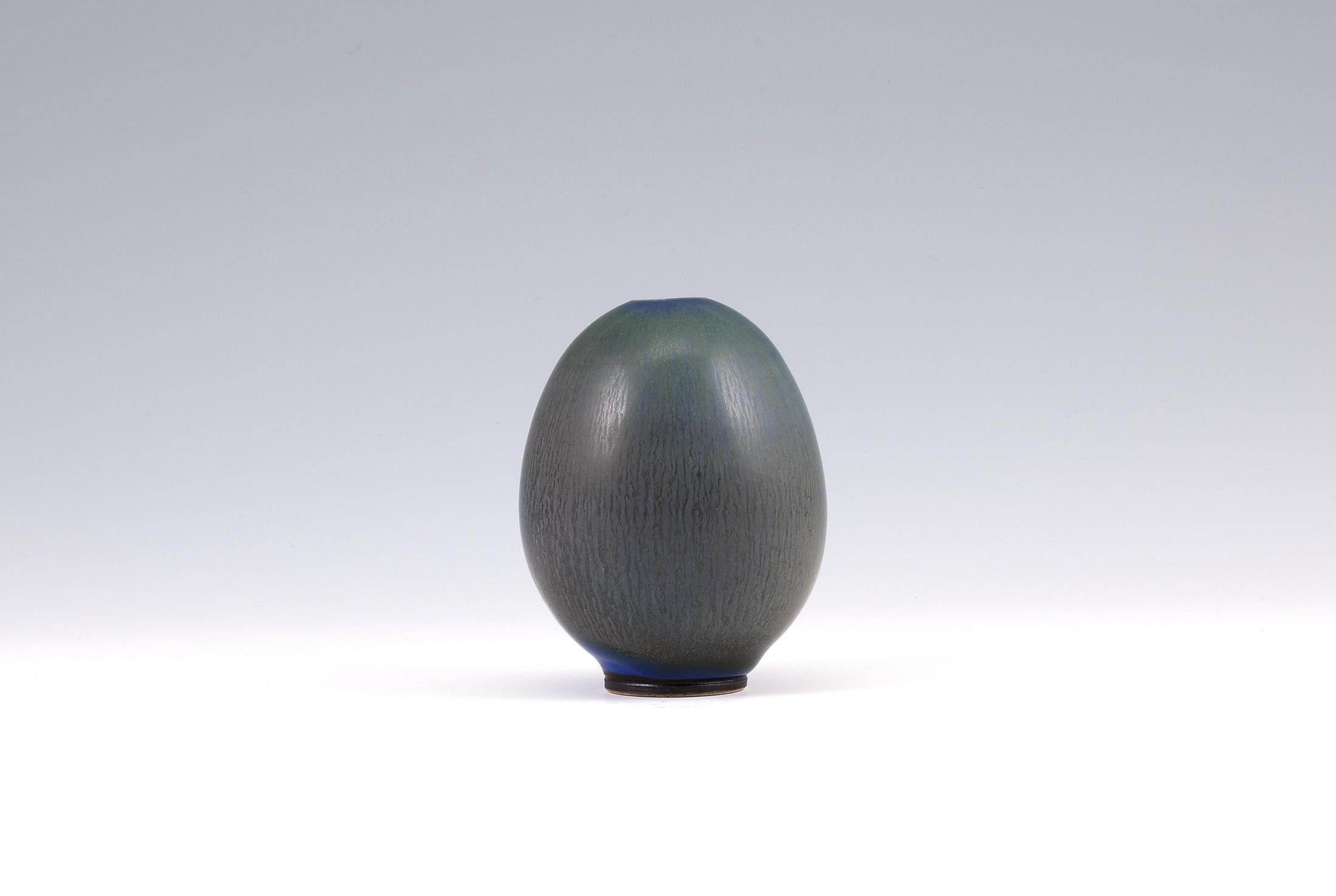 Glazed Berndt Friberg, Stoneware Green and Blue Egg Vase, Gustavsberg, Sweden, 1953 For Sale