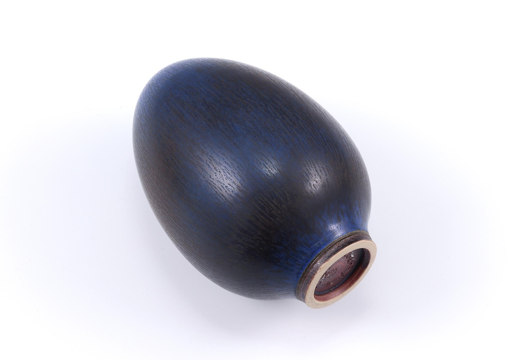 Berndt Friberg, Stoneware Blue egg Vase, Gustavsberg, Sweden, 1960 5