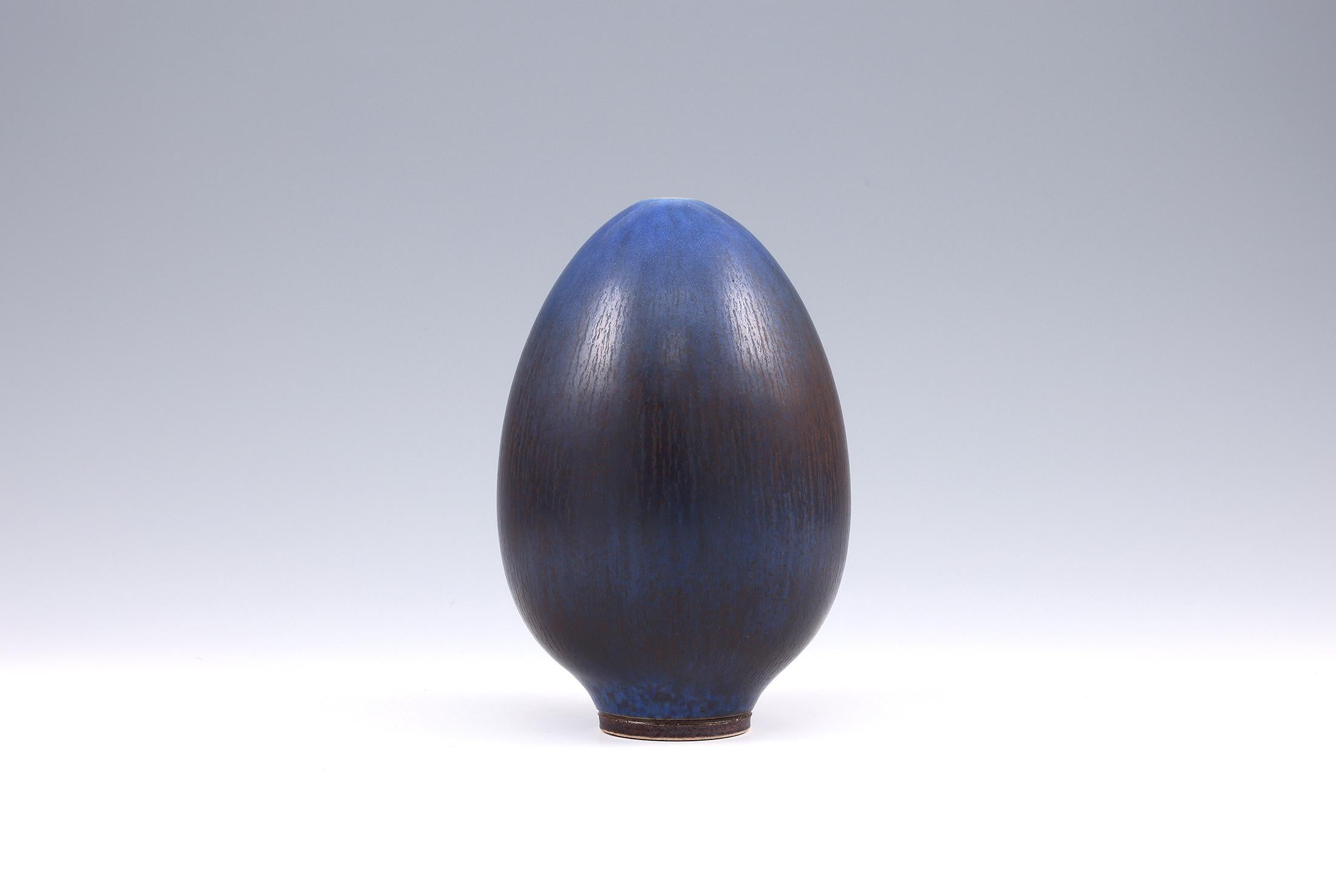 Swedish Berndt Friberg, Stoneware Blue egg Vase, Gustavsberg, Sweden, 1960