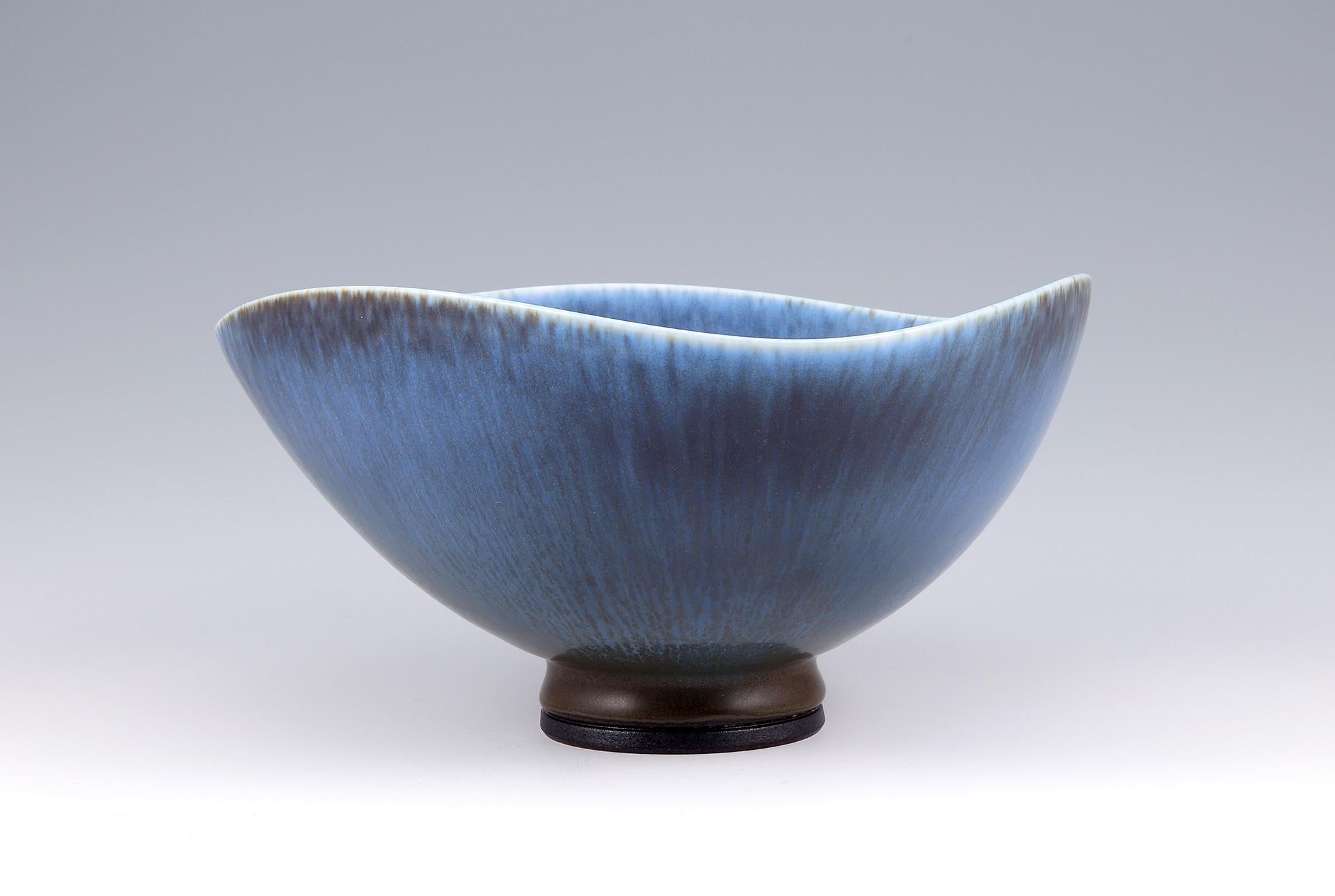 Berndt Friberg, Stoneware Large Blue Bowl, Gustavsberg, Sweden, 1961 In Good Condition In Tokyo, 13