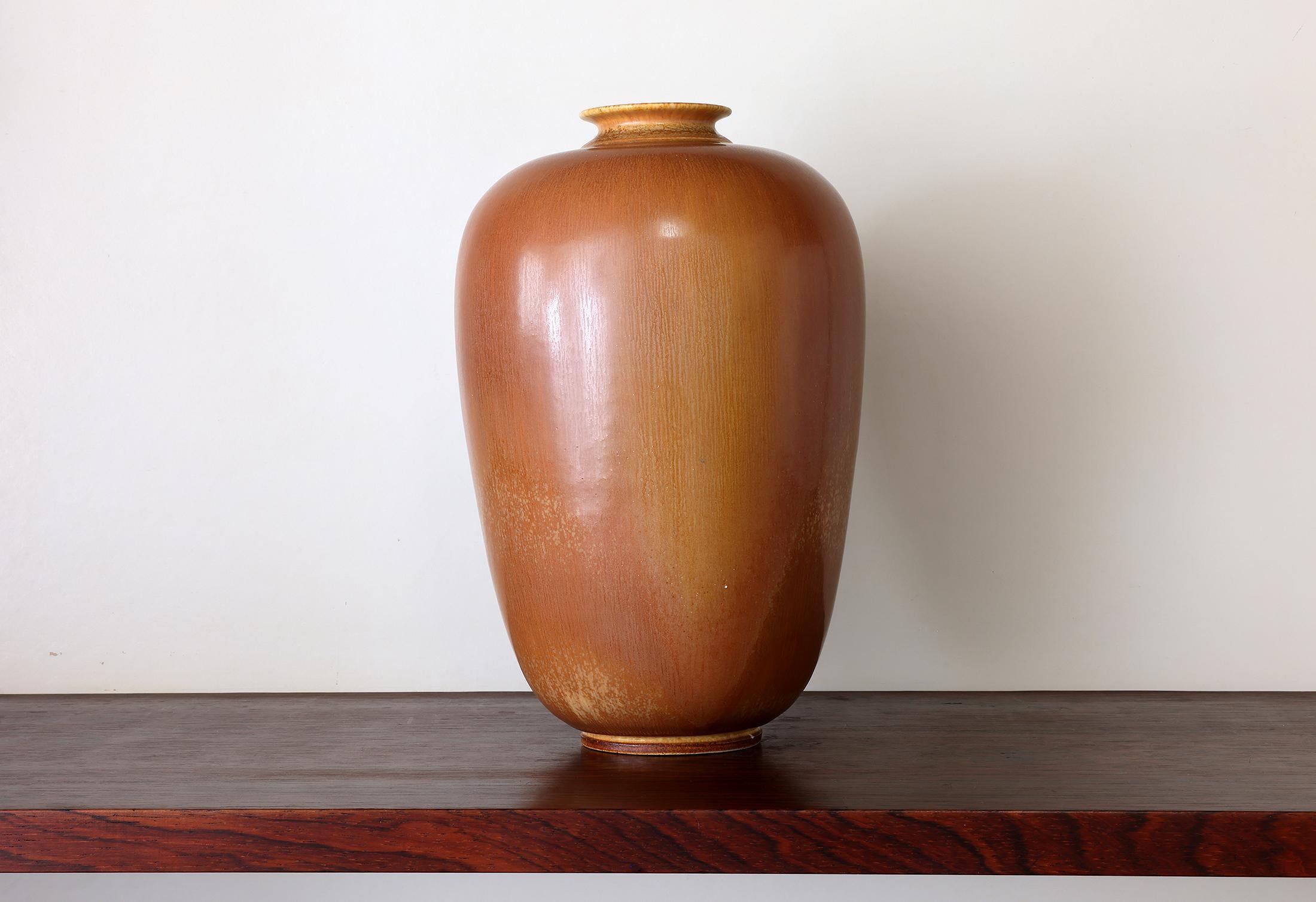 Berndt Friberg, Stoneware jar with red brown haresfur glaze, Gustavsberg , Sweden 1949  Impressed 