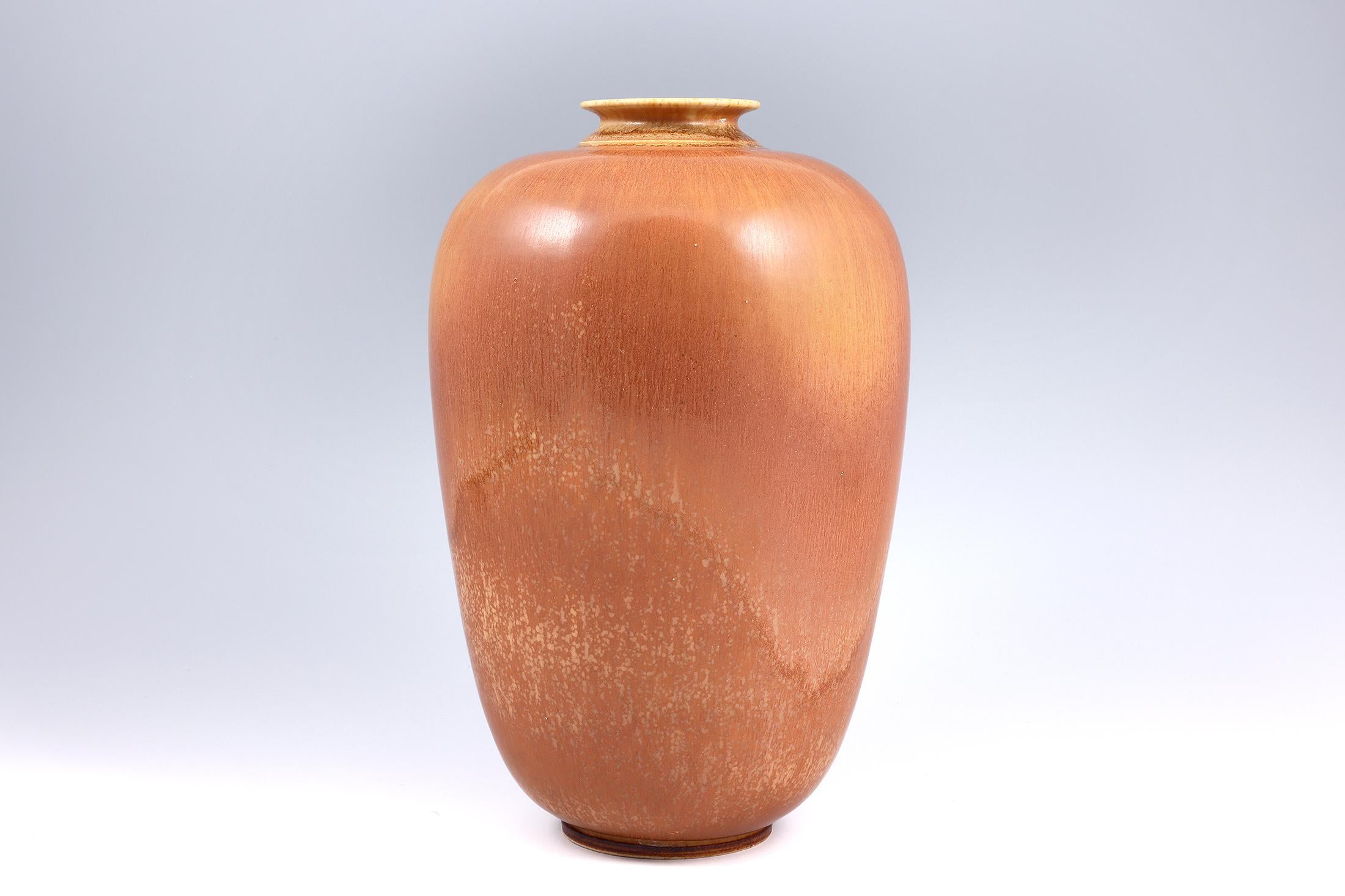 20th Century Berndt Friberg, Stoneware Red Brown Large jar, Gustavsberg , Sweden 1949