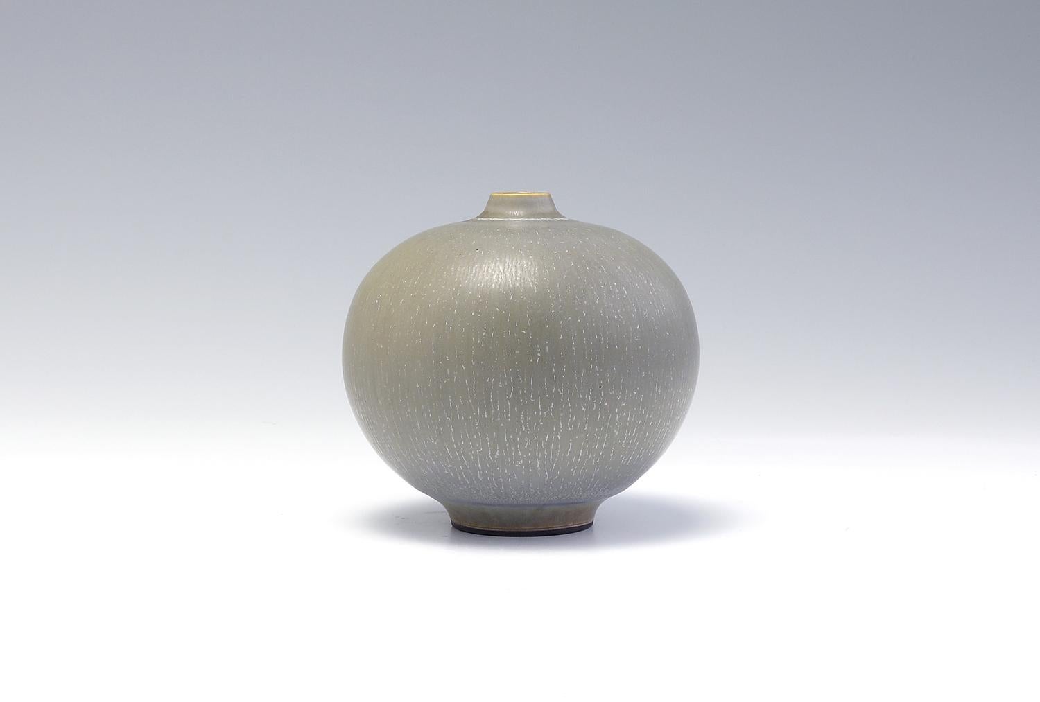 Swedish Berndt Friberg, Stoneware Small Vase, Gustavsberg, Sweden, 1956