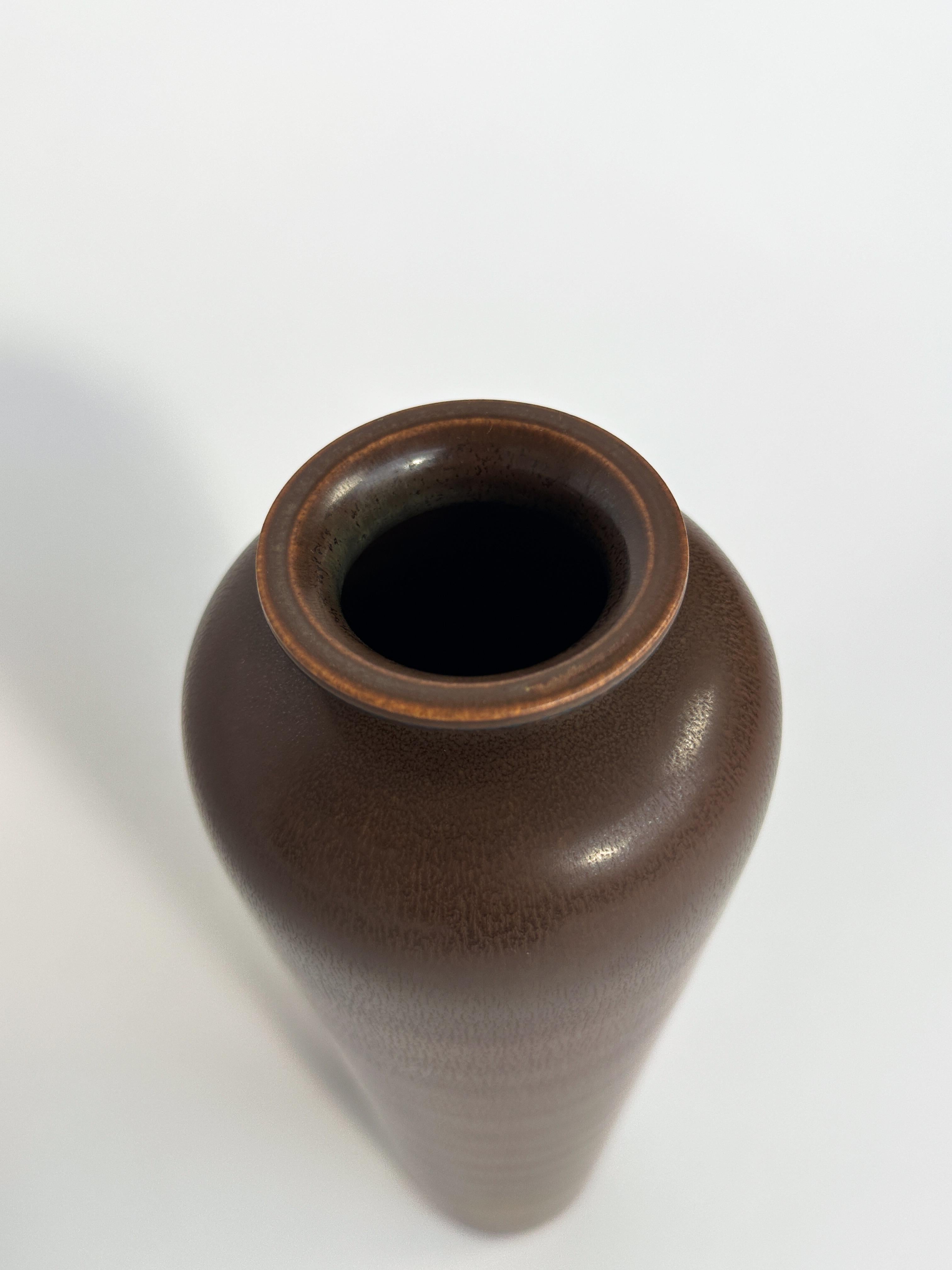 Berndt Friberg Vase en grès émaillé fourrure de lièvre Gustavsberg Suède 1956 en vente 1