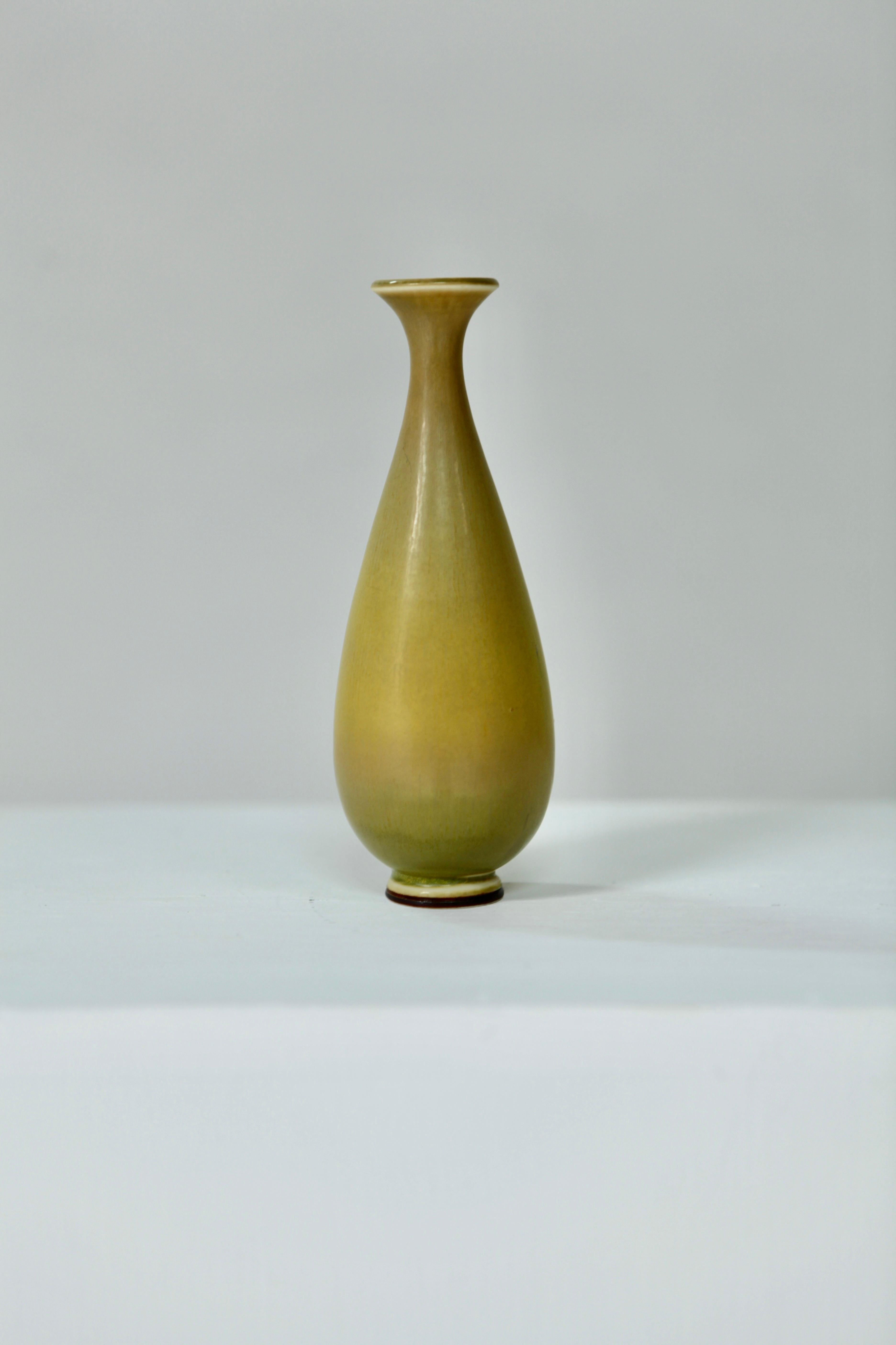 Berndt Friberg, Stoneware Vase in Yellow Haresfur Glaze, Gustavsberg, 1960s For Sale 8