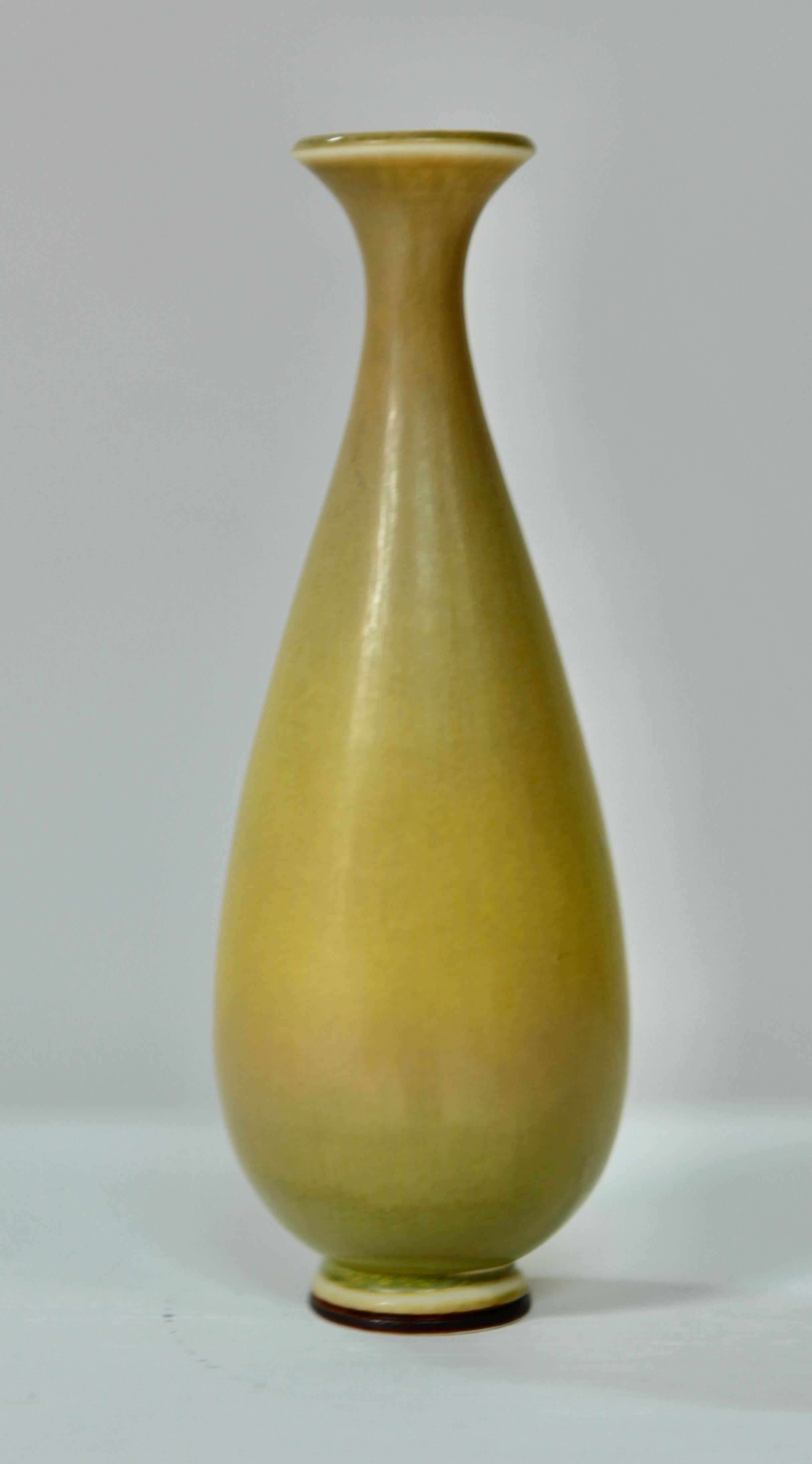 Berndt Friberg, Stoneware Vase in Yellow Haresfur Glaze, Gustavsberg, 1960s For Sale 9