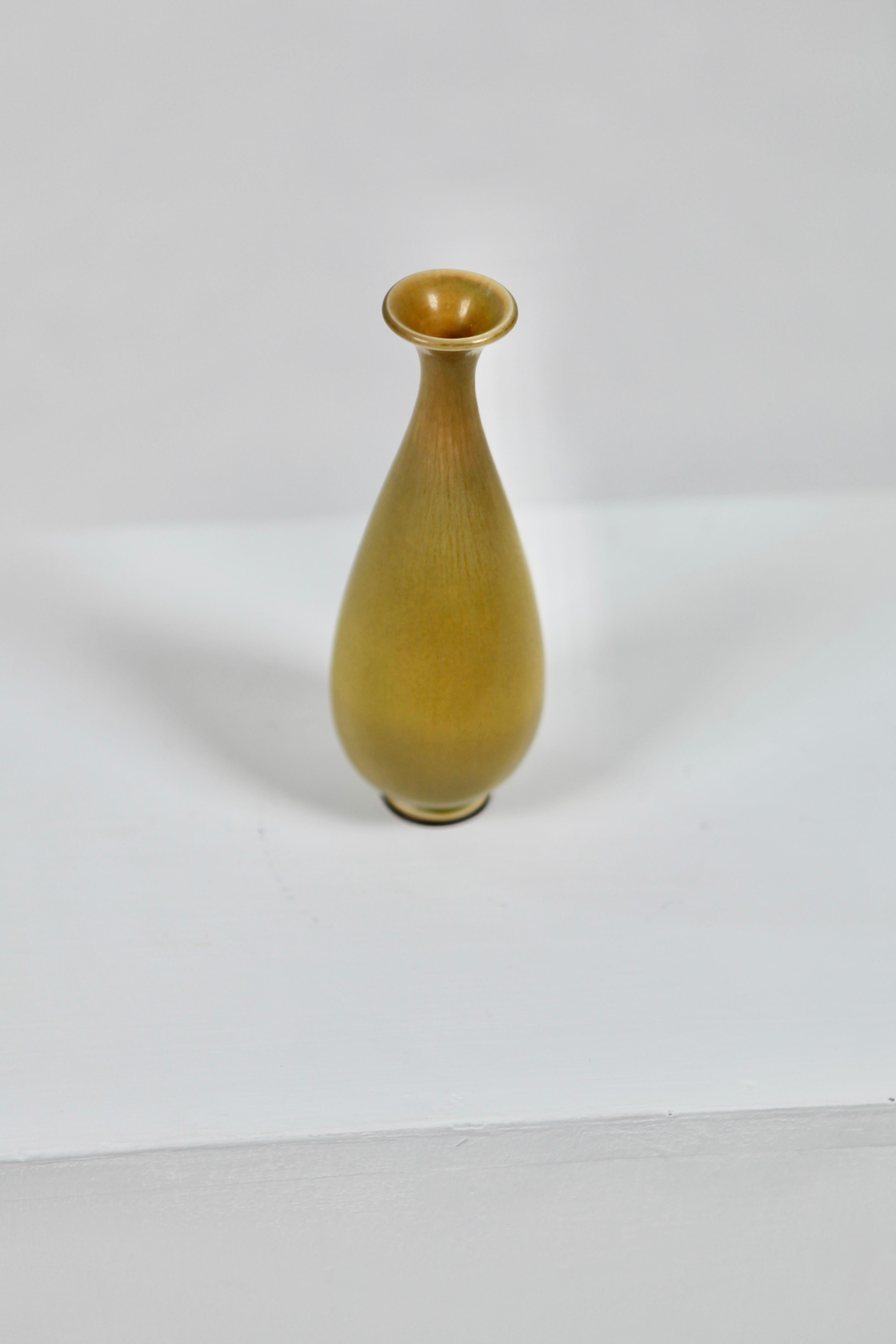 Scandinavian Modern Berndt Friberg, Stoneware Vase in Yellow Haresfur Glaze, Gustavsberg, 1960s For Sale
