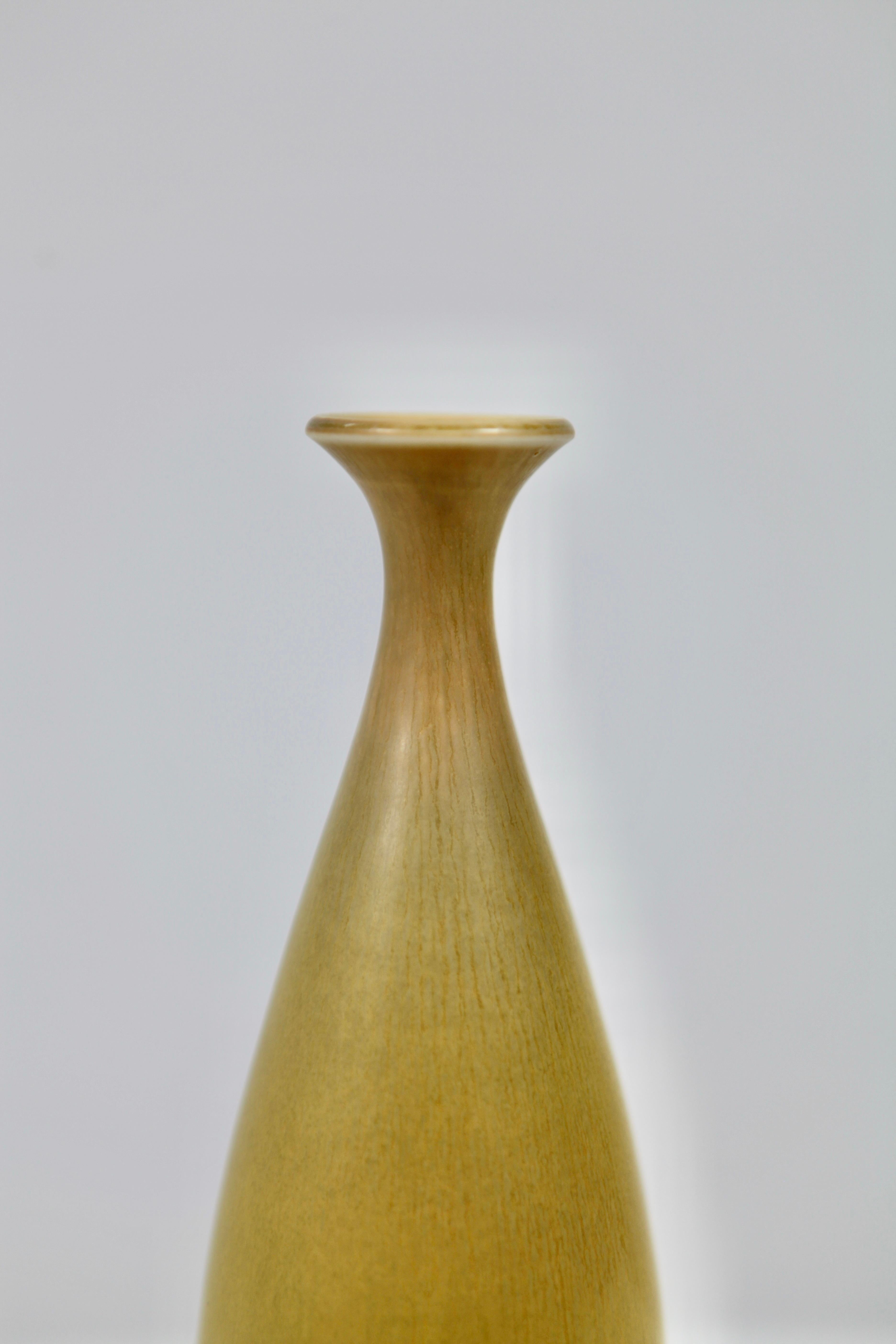 Glazed Berndt Friberg, Stoneware Vase in Yellow Haresfur Glaze, Gustavsberg, 1960s For Sale