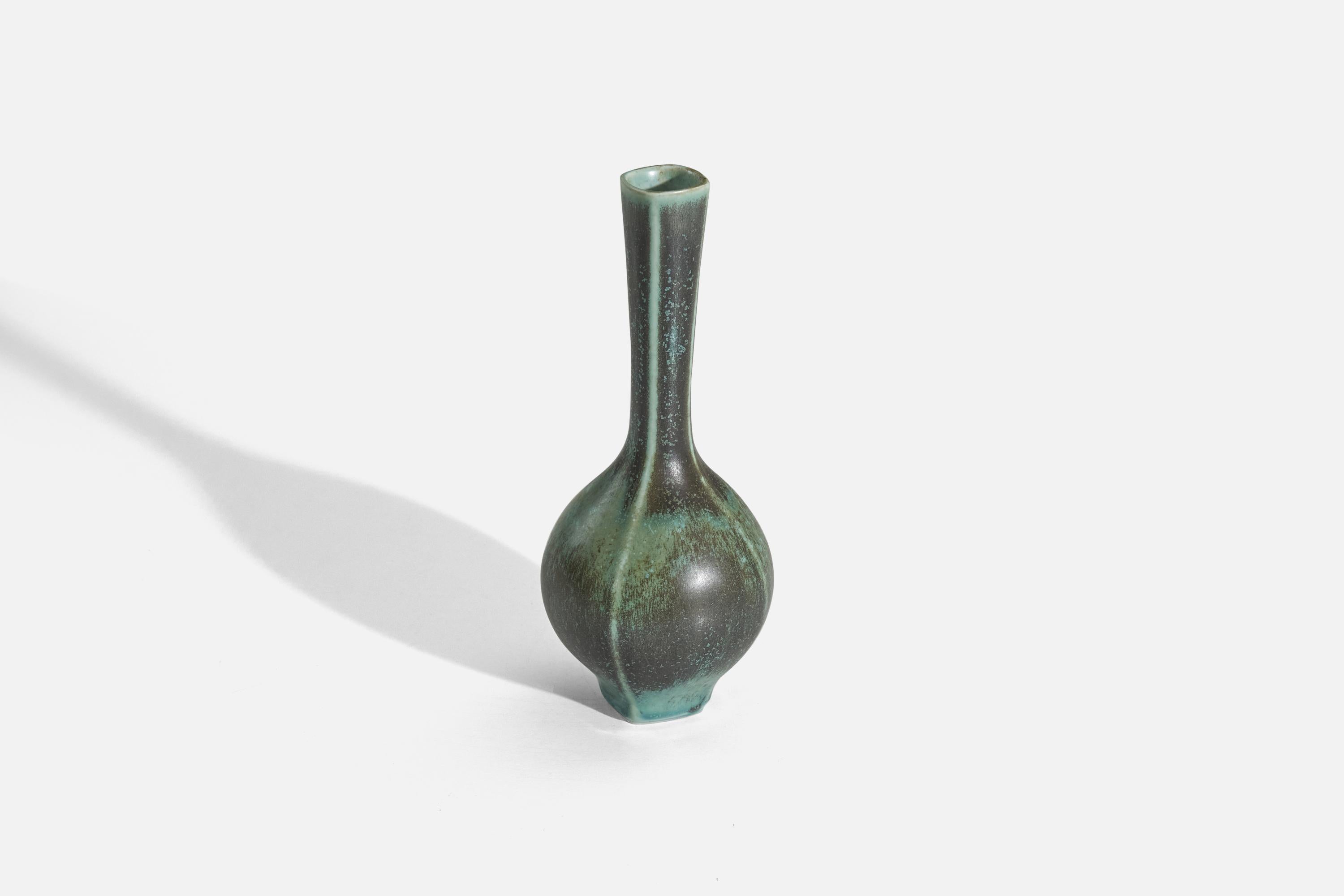 Mid-Century Modern Berndt Friberg, Vase, Green Glazed Stoneware, Gustavsberg, Sweden, 1960s