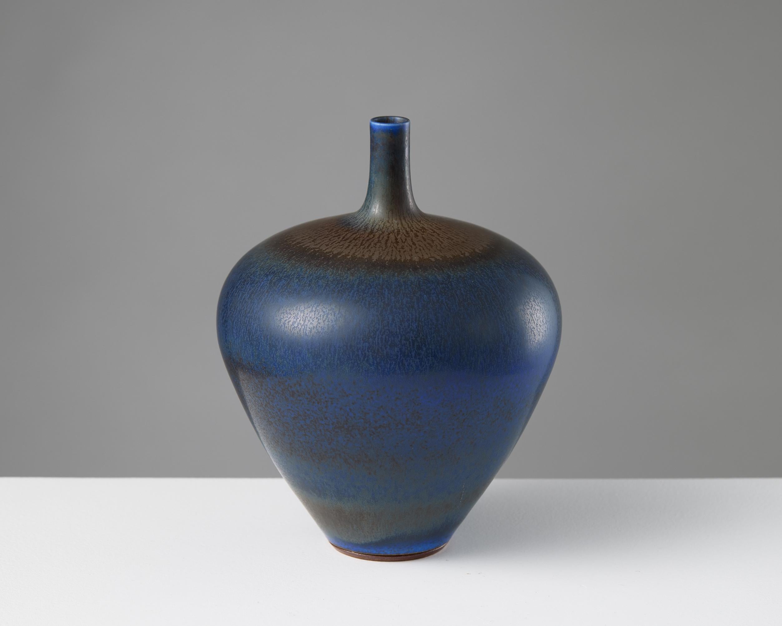 Jarrón
Diseñado por Berndt Friberg para Gustavsbergs Studio
Suecia, 1967