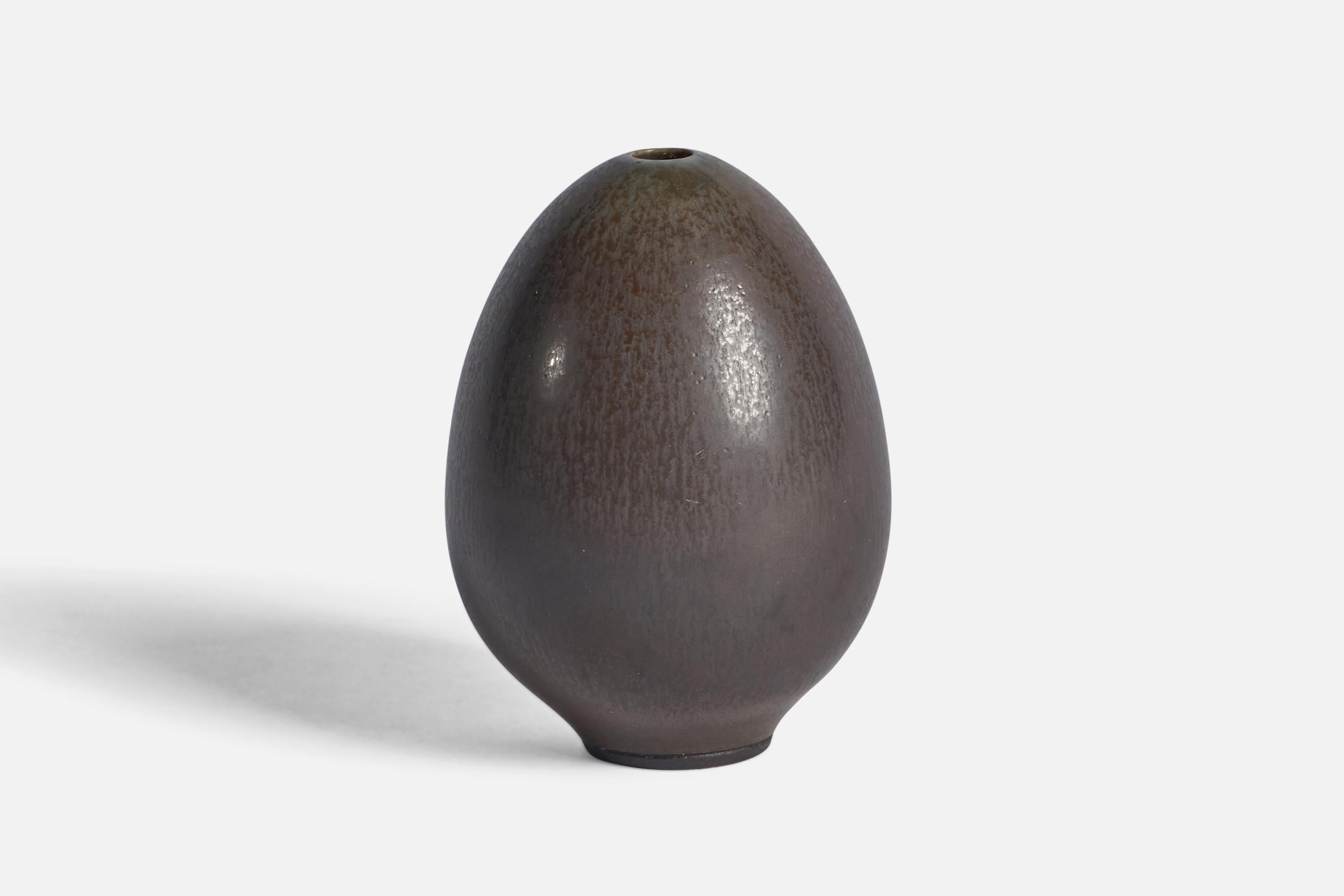 A grey-glazed stoneware vase designed by Berndt Friberg and produced by Gustavsberg, Sweden, 1950s.