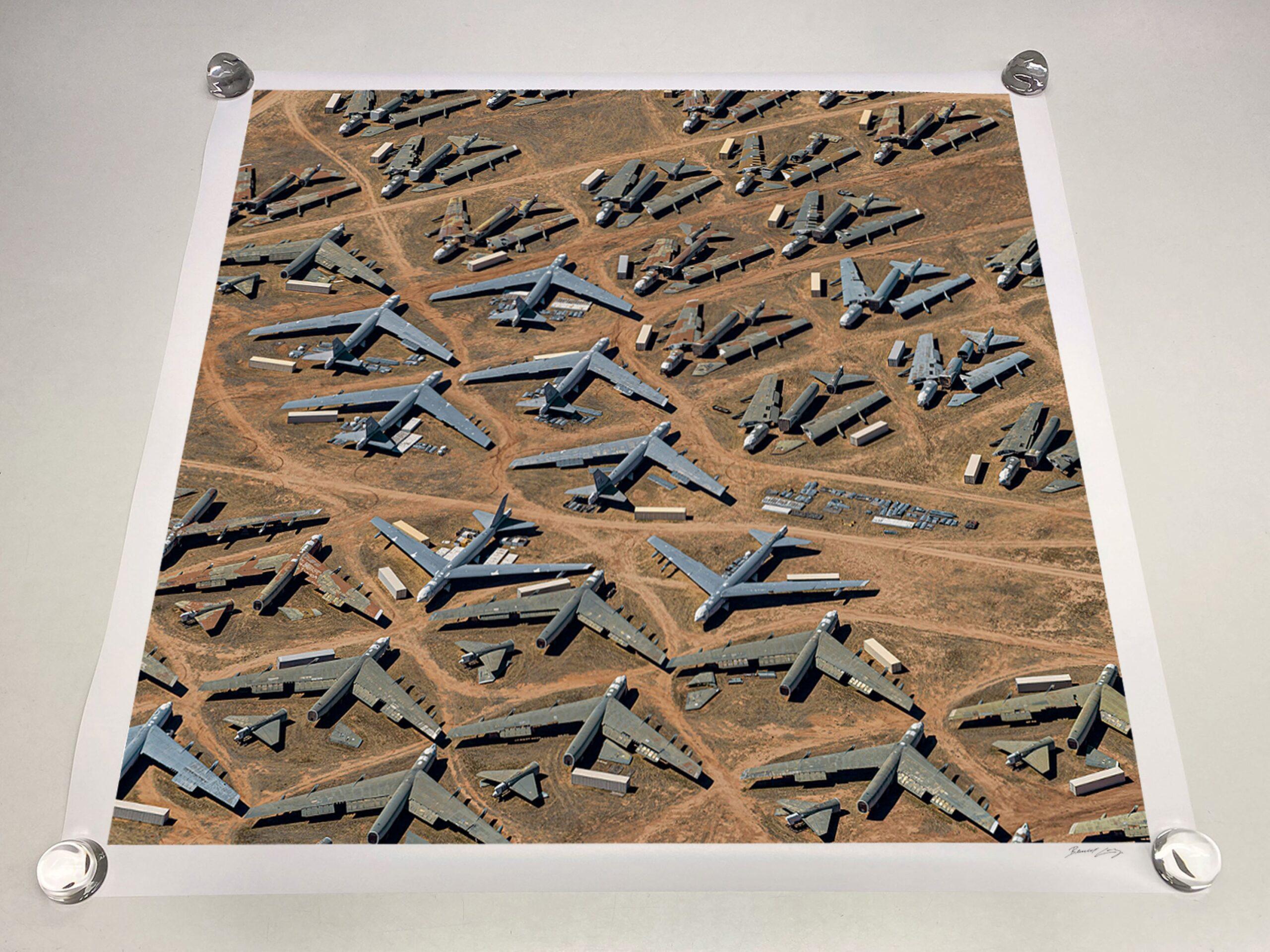 Boneyard 003 by Bernhard Lang - Aerial view photography, planes, Air Force Base in vendita 3